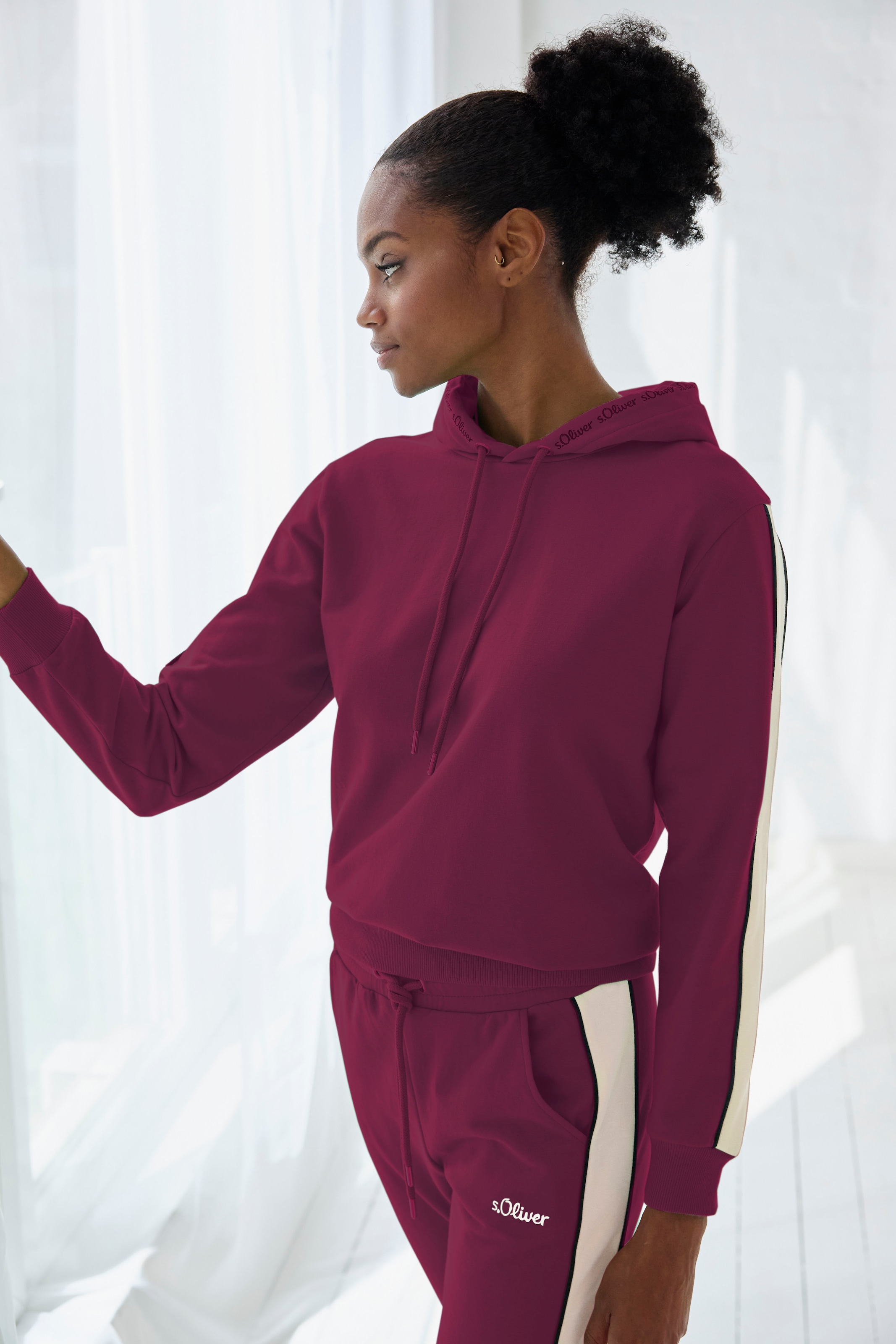 s.Oliver Hoodie, mit Kontrast Einsätzen, Loungewear