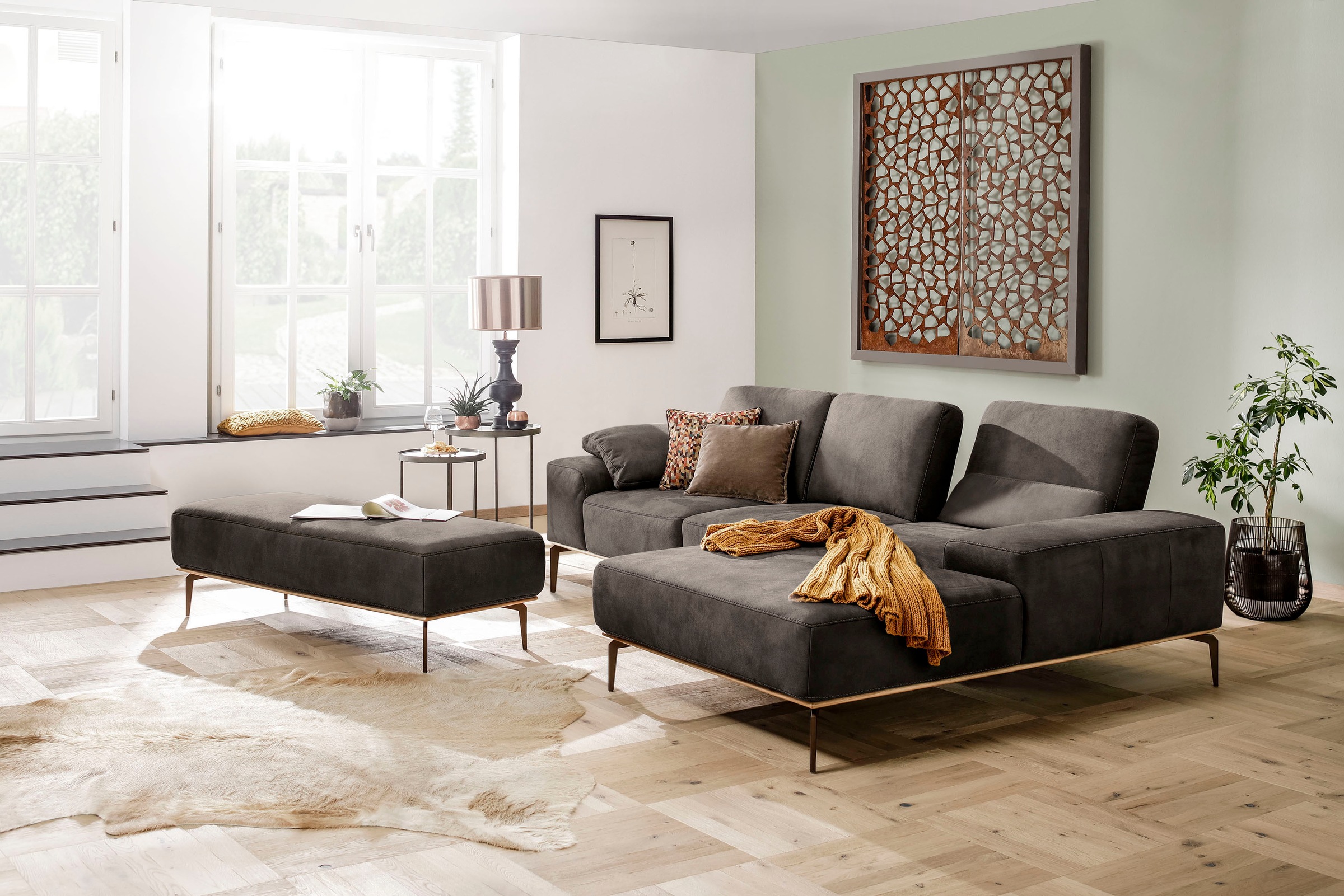 W.SCHILLIG Ecksofa »run, Designsofa mit tollem Sitzkomfort, bequem, L-Form«, mit Holzsockel, Füße in Bronze pulverbeschichtet, Breite 279 cm