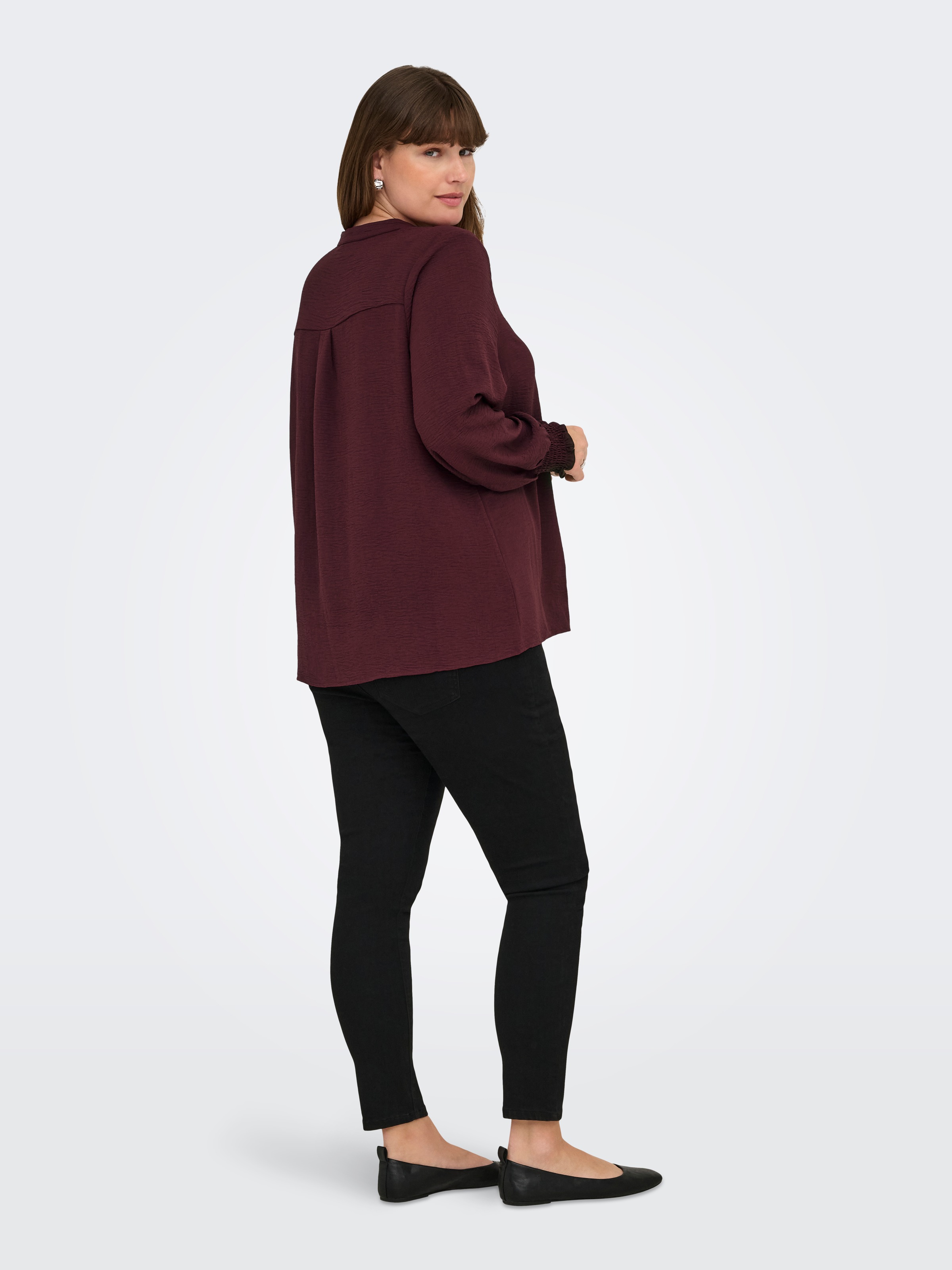 ONLY CARMAKOMA Shirtbluse »CARMETTA LIFE V-NECK TOP WVN NOOS«