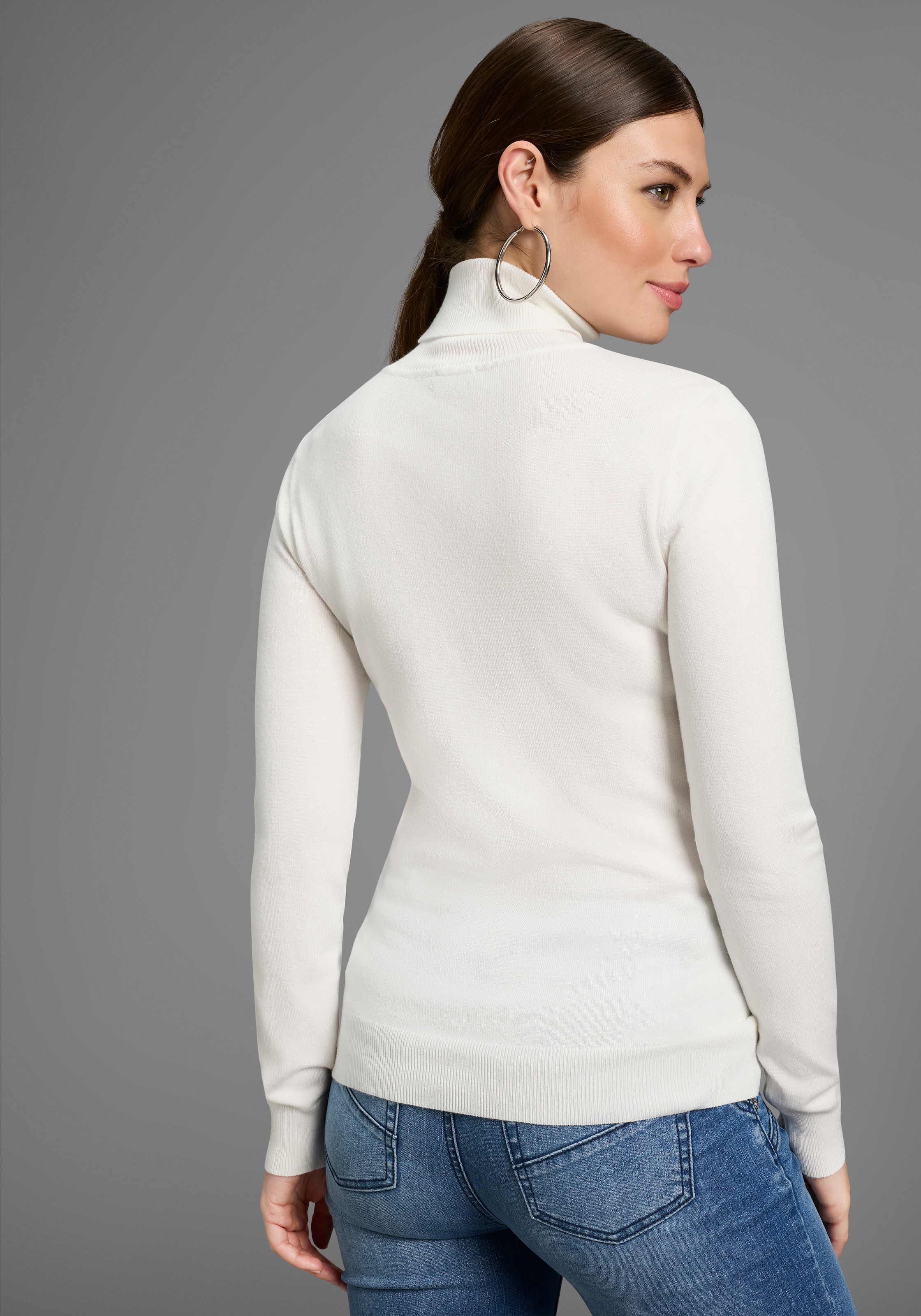 Bruno Banani Rollkragenpullover, mit Metalllogo