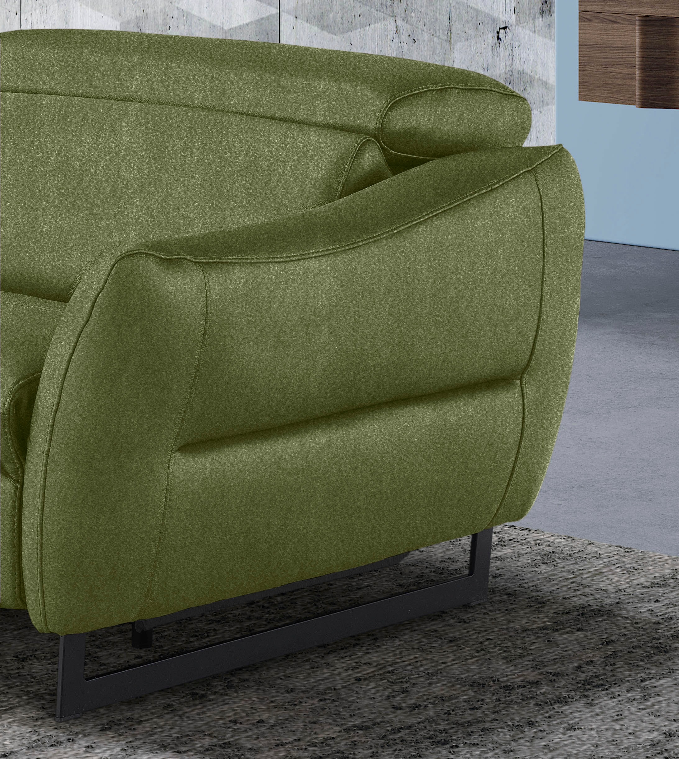 Egoitaliano 2,5-Sitzer »Dafne, elegantes Designsofa mit hohem Sitzkomfort«, wahlw. mit elektrischer Relaxfunktion, Kopfteile manuell verstellbar