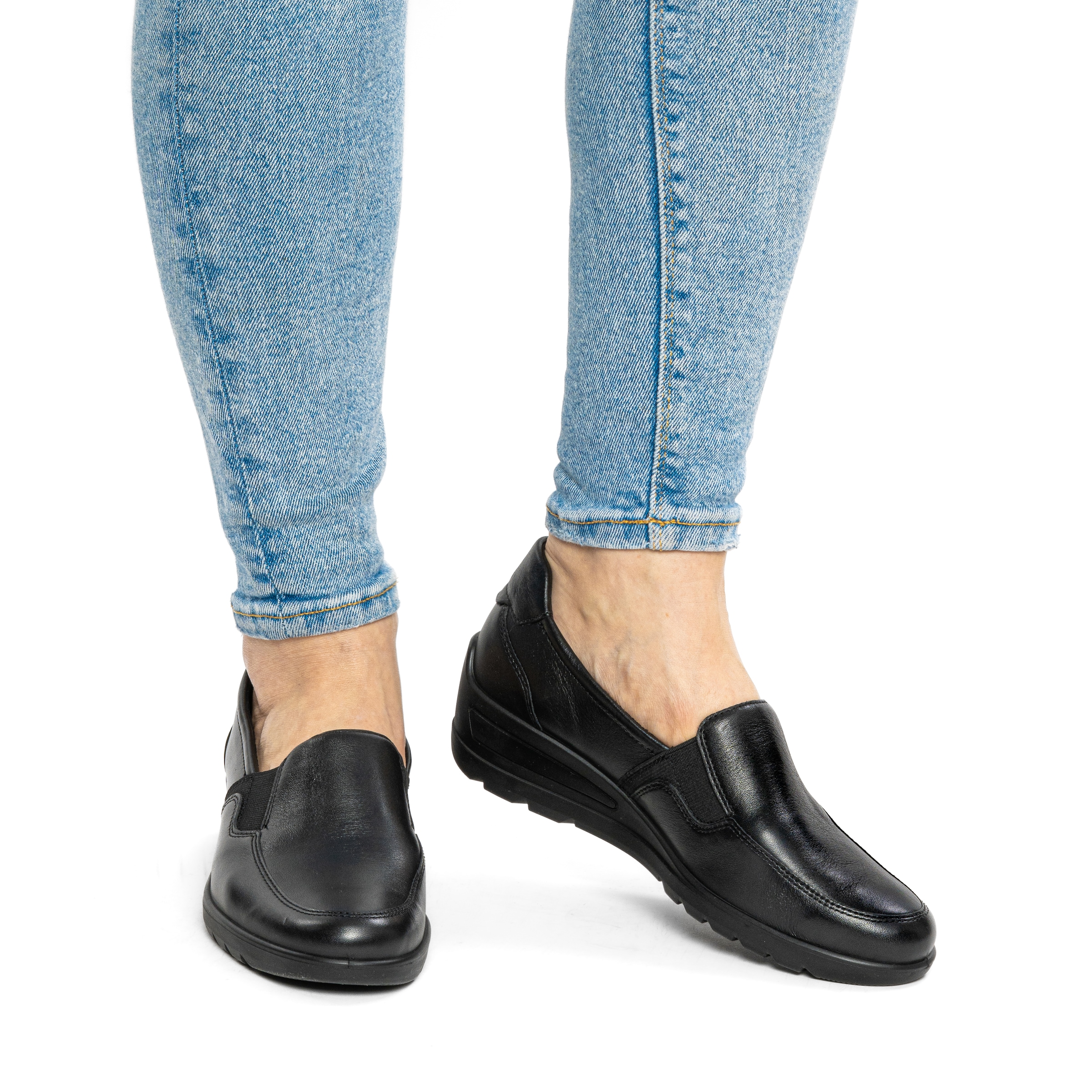 Ara Slipper »ZURICH«  Keilabsatz, Basicschuh in Komfortweite H (=sehr weit)
