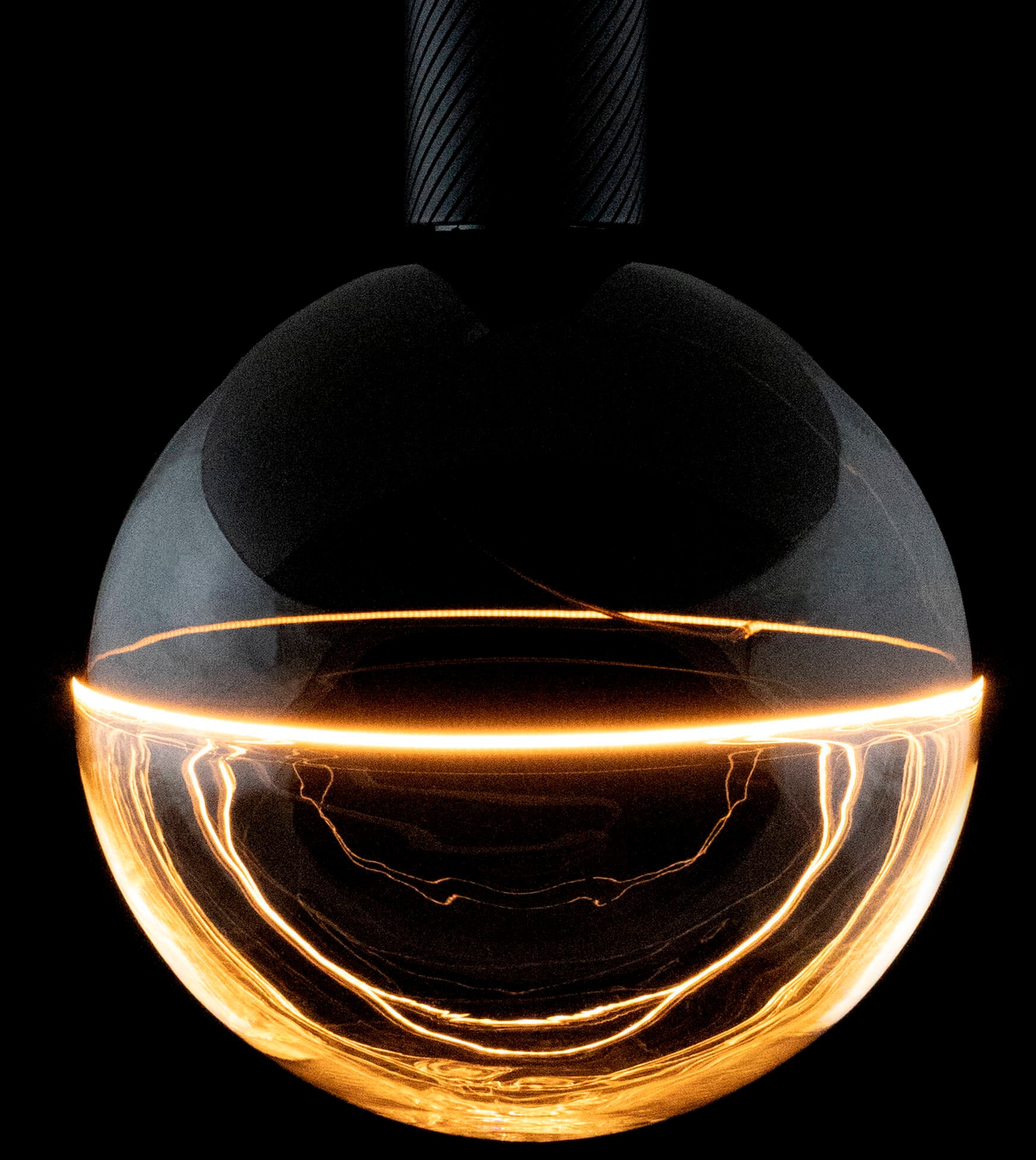 SEGULA LED-Leuchtmittel »LED Illusion Globe 188 2tones black clear«, E27, 1 St., Extra-Warmweiß, 2-farbiges Glas