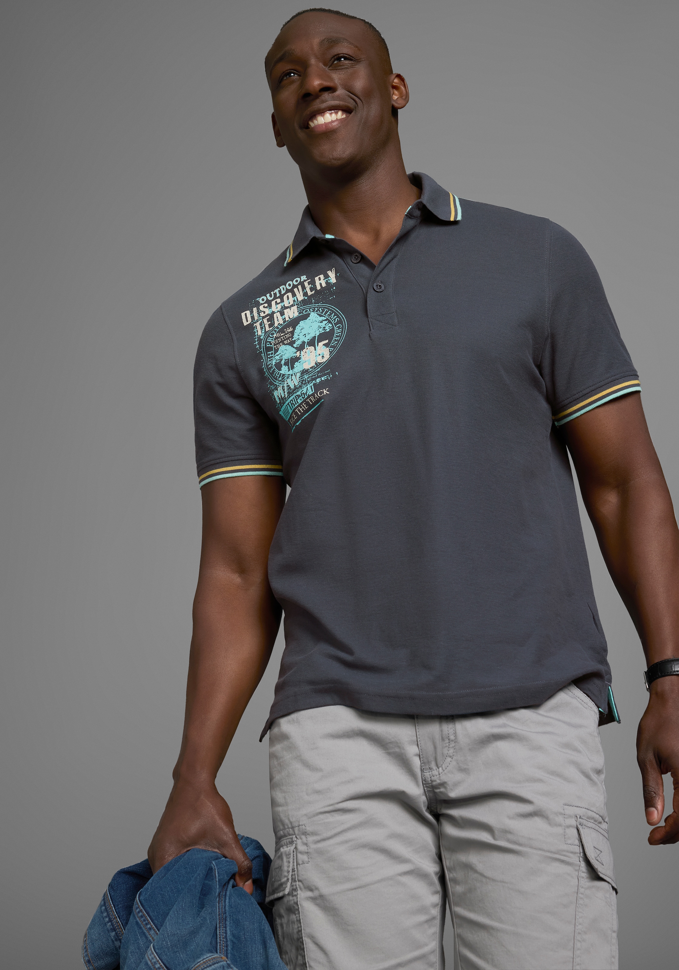 Man's World Poloshirt, Kurzarm, lässige Passform, mit trendigem Print, Polokragen