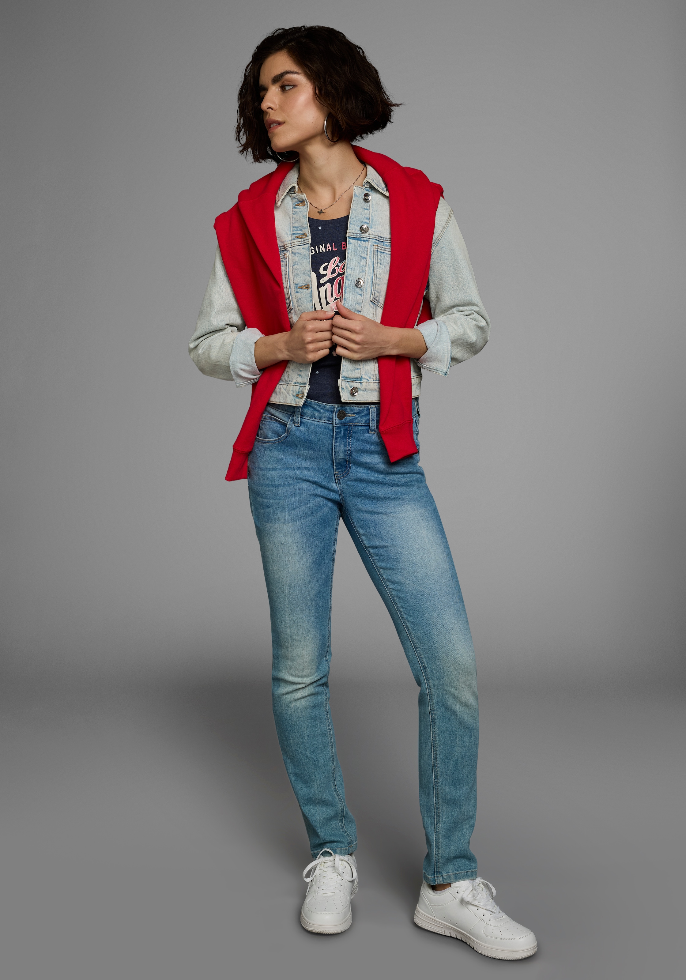 KangaROOS T-Shirt Kurzarm,  figurbetonte Passform,  aus 100% Baumwolle