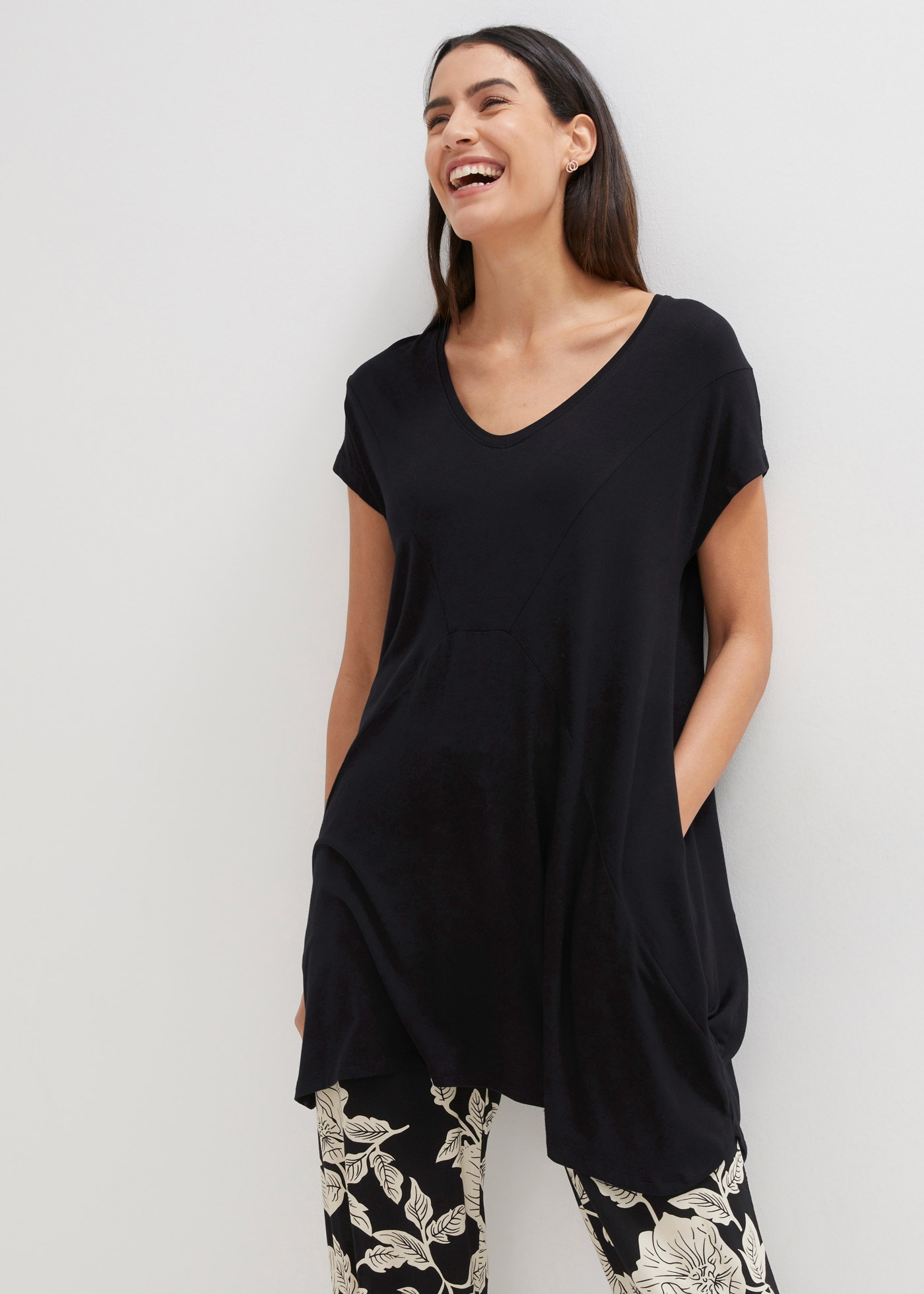 bonprix Longshirt oversize, mit Eingrifftaschen