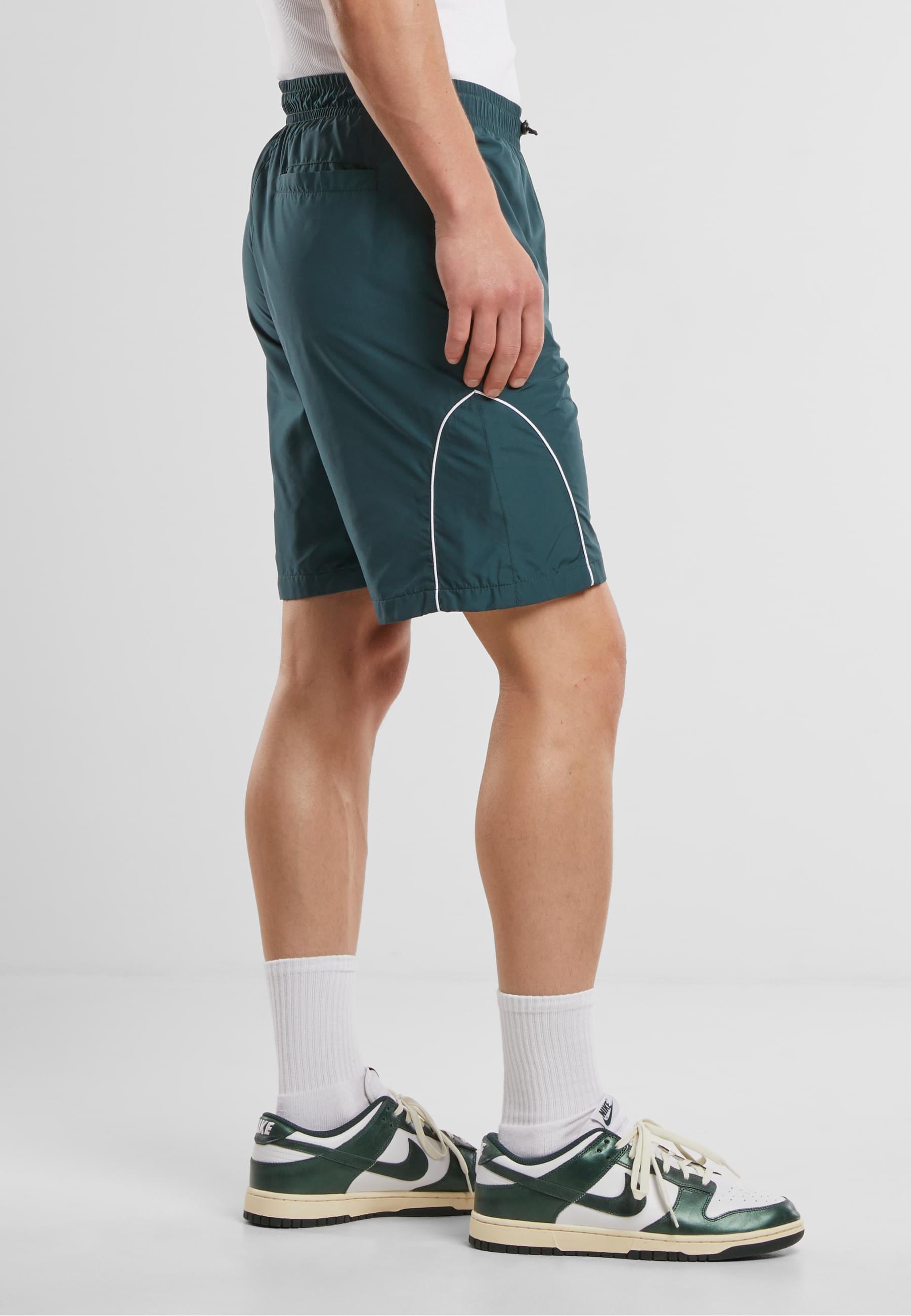 URBAN CLASSICS Shorts »Urban Classics Piped Panel Trackshorts«
