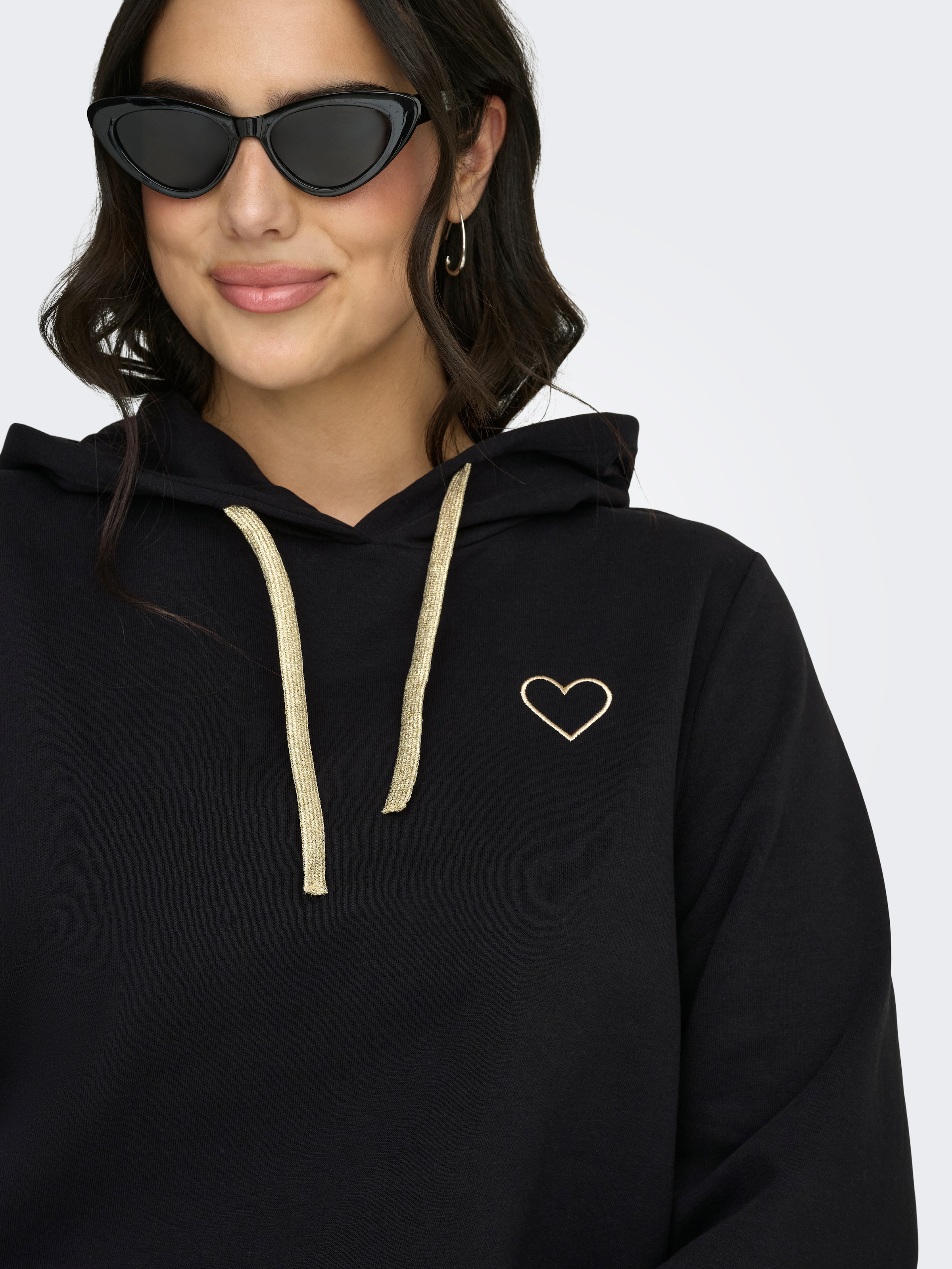 ONLY CARMAKOMA Kapuzensweatshirt »CARNOLI L/S HEART HOOD SWT NOOS«
