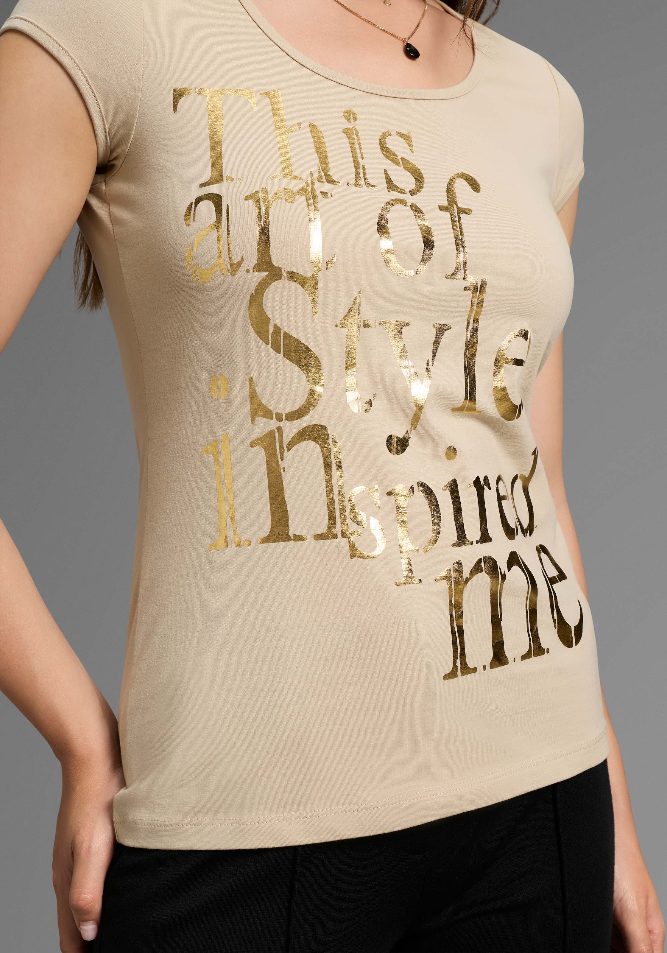 Laura Scott T-Shirt, sehr figurbetont, mit frischem Print, Rundhals, für die Freizeit