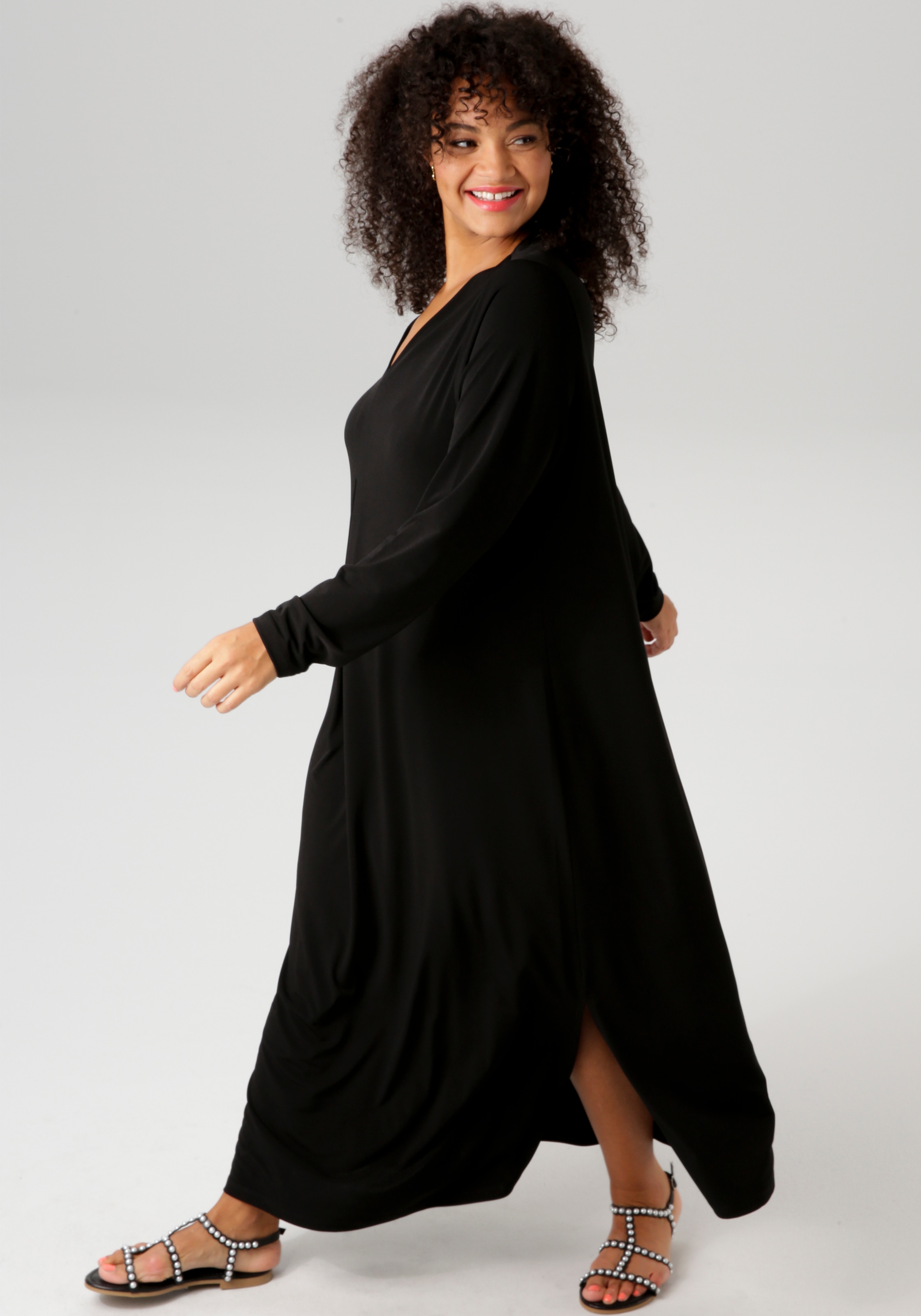 Aniston PLUS Maxikleid, mit raffinieren Seitenschlitzen