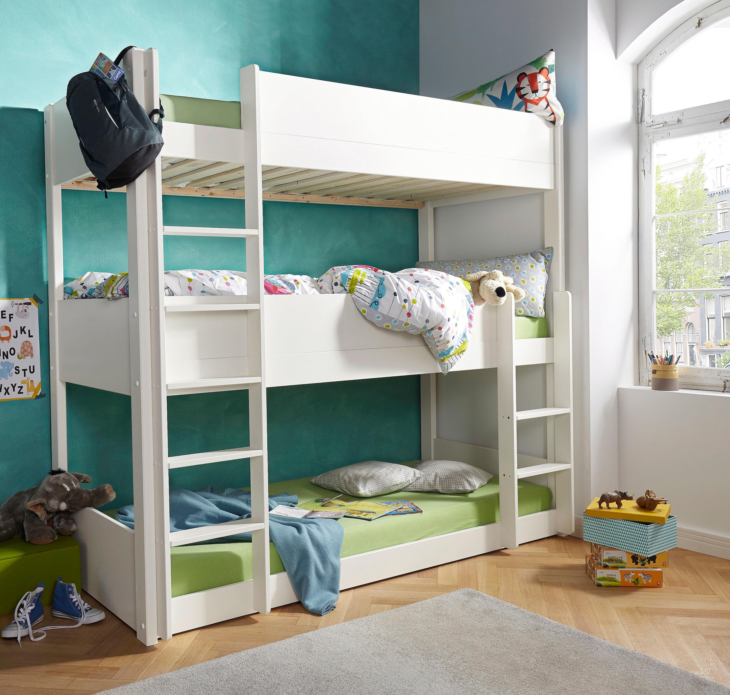 Lüttenhütt Etagenbett »"TIPO"BESTSELLER! Stockbett, Hocbbett, Bodenbett, platzsparend«, (Leitern beidseitig montierbar), mit 3 Schlafplätzen, FSC® zertifiziertes Massivholz (Kiefer)