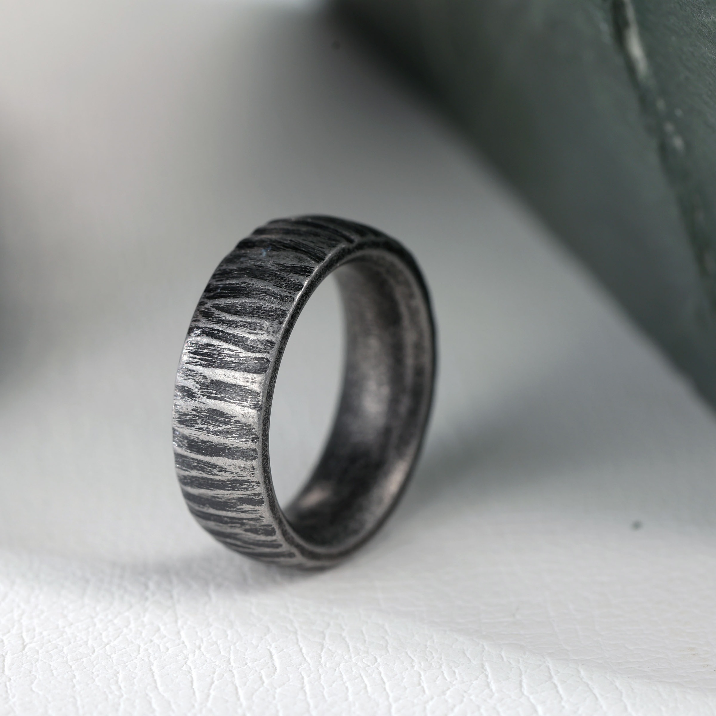 Firetti Fingerring »Schmuck Geschenk Edelstahl Ring Damenring Herrenring Crag Fels«