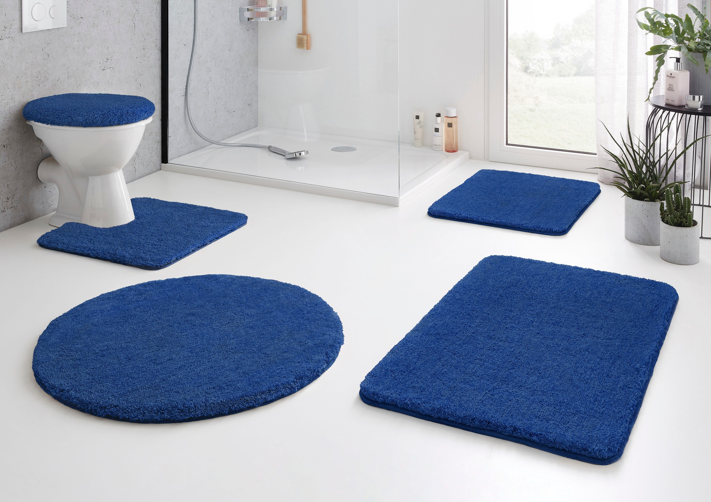 Kleine Wolke Badematte »RELAX«, Höhe 30 mm, rutschhemmend beschichtet, fußbodenheizungsgeeignet, Badteppich, Uni Farben, rechteckig, rund und als Set erhältlich