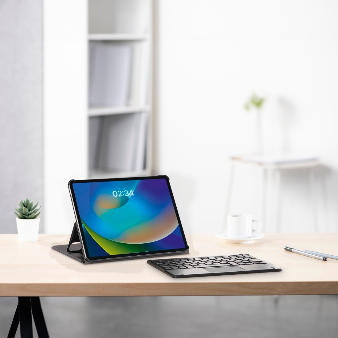 Hama Tablet-Hülle »Tablet-Hülle mit Tastatur für Apple iPad Pro 13" (2024 7. Generation)«