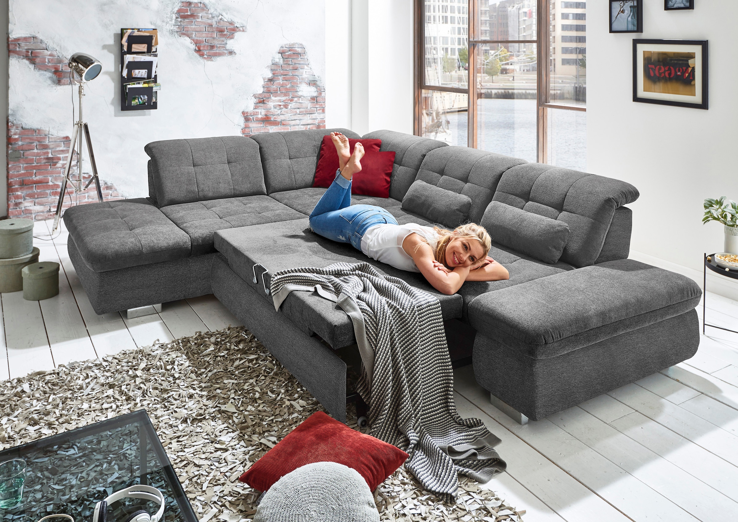 Die PlanBar Ecksofa »MP-IN17004 L-Form«, wahlweise mit Bettfunktion, Sitztiefen- und Kopfteilverstellung