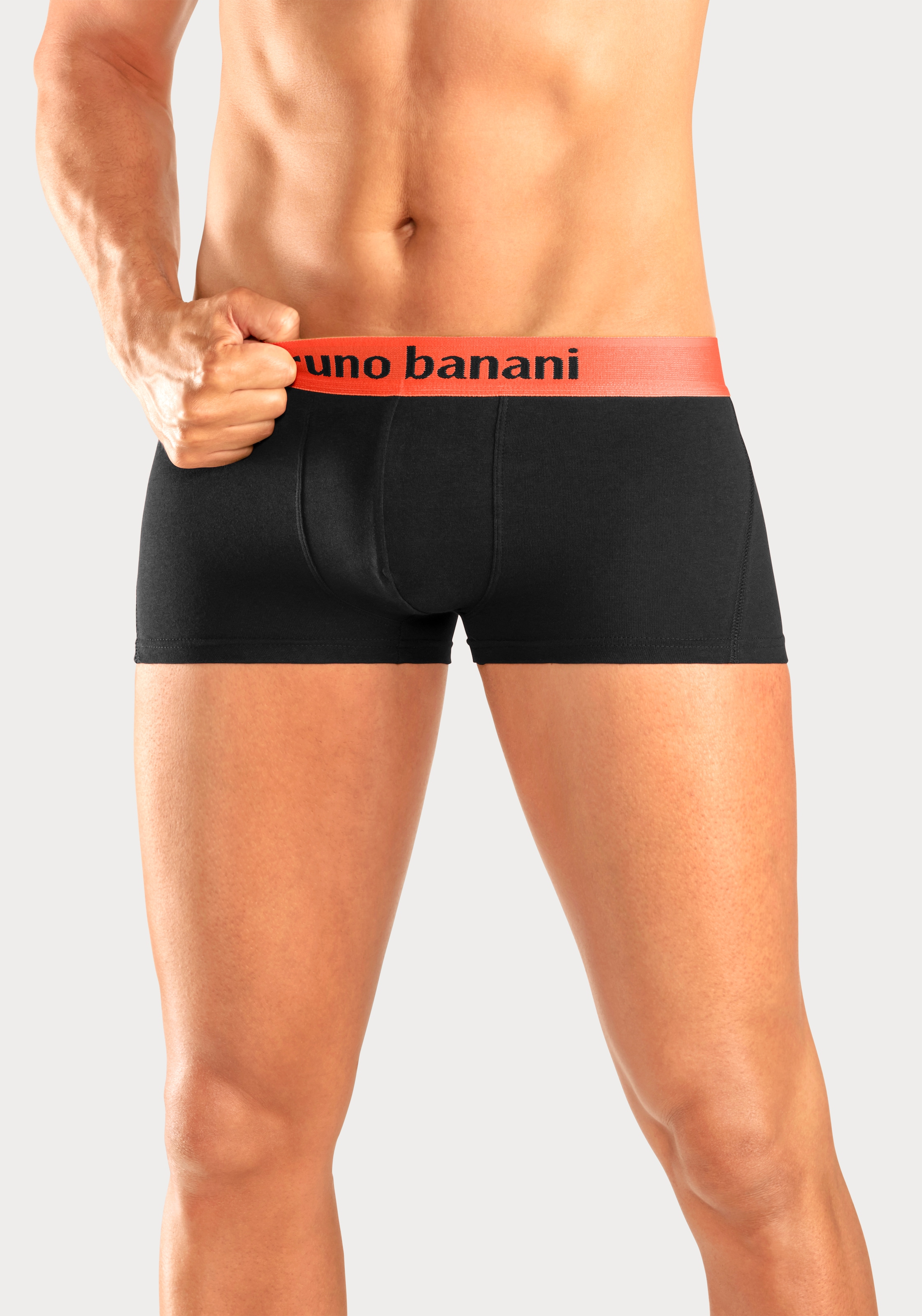 Bruno Banani Boxershorts, (Packung, 4 St.), in Hipster-Form mit Logo Webbund