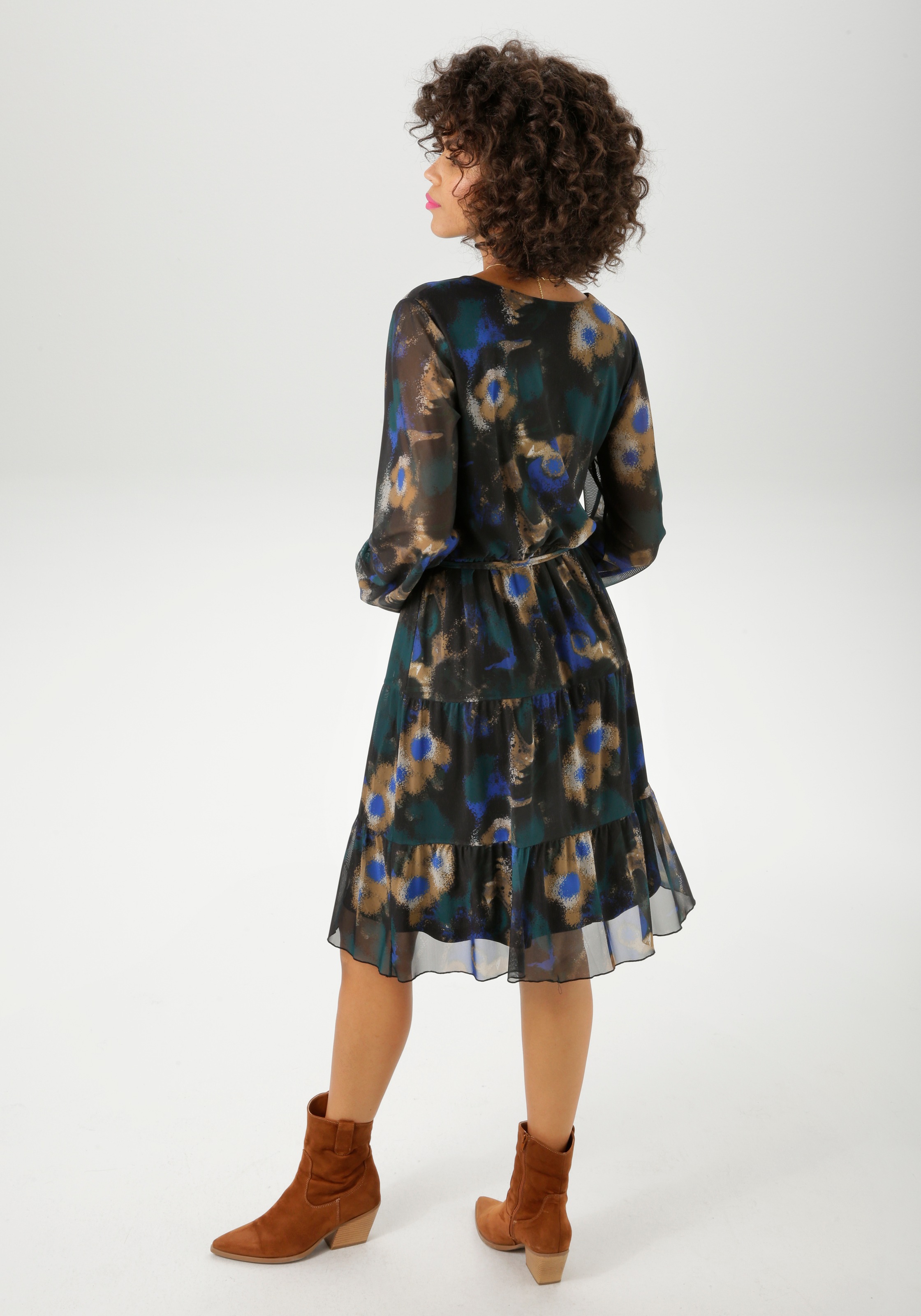 Aniston CASUAL Tunikakleid, (mit abnehmbarem Bindeband), mit grafischen Batik-Blüten bedruckt - NEUE KOLLEKTION