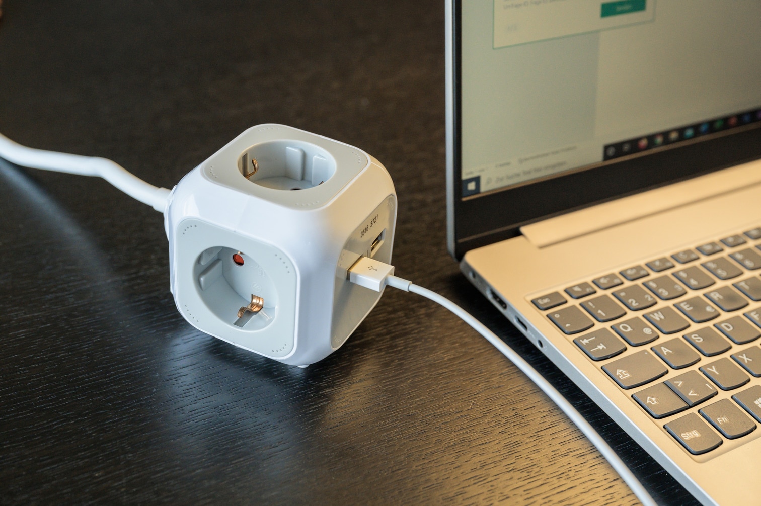 Brennenstuhl Mehrfachsteckdose »ALEA-Power USB-Charger«, 4-fach, (USB-Anschluss Kabellänge 1,4 m), Steckdosenwürfel