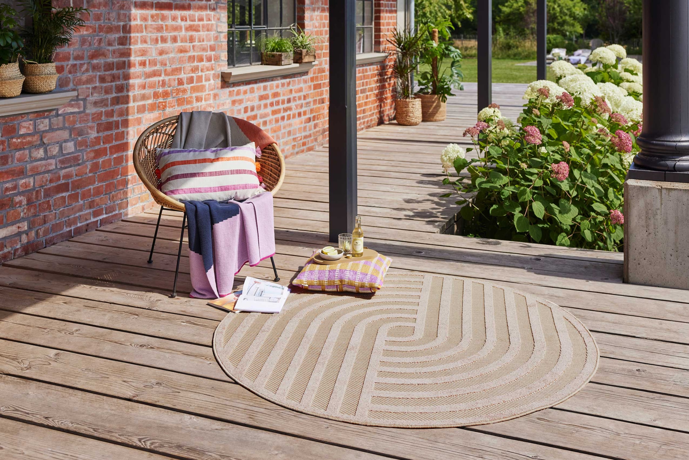 Esprit Outdoorteppich »Spirit,  ESP-54229«, rund, 6 mm Höhe, mit Hoch-Tief-Effekt, grafisch, modern, robust, Terrasse, Küche