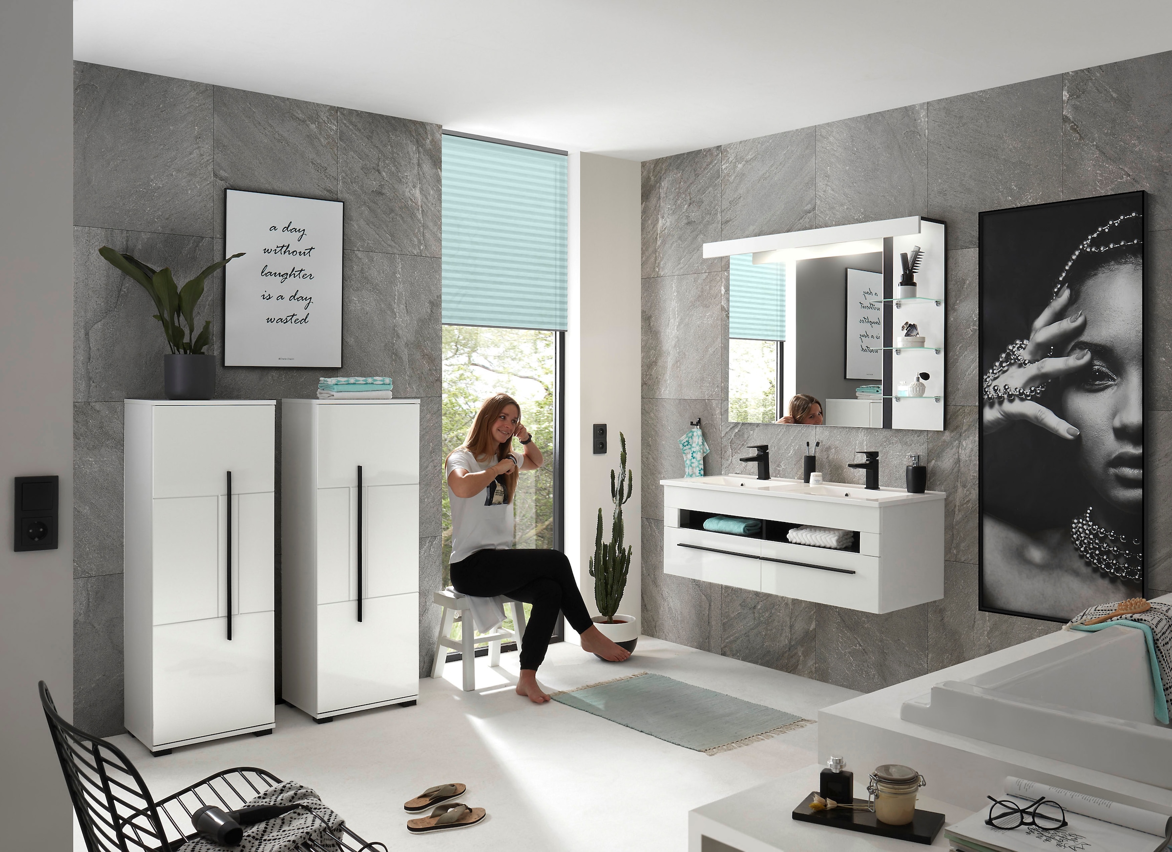 INOSIGN Midischrank »Cantara, Badschrank in Hochglanz Weiß, Schrank im modernen Design«, mit schwarzen Griffen, ausreichend Stauraum