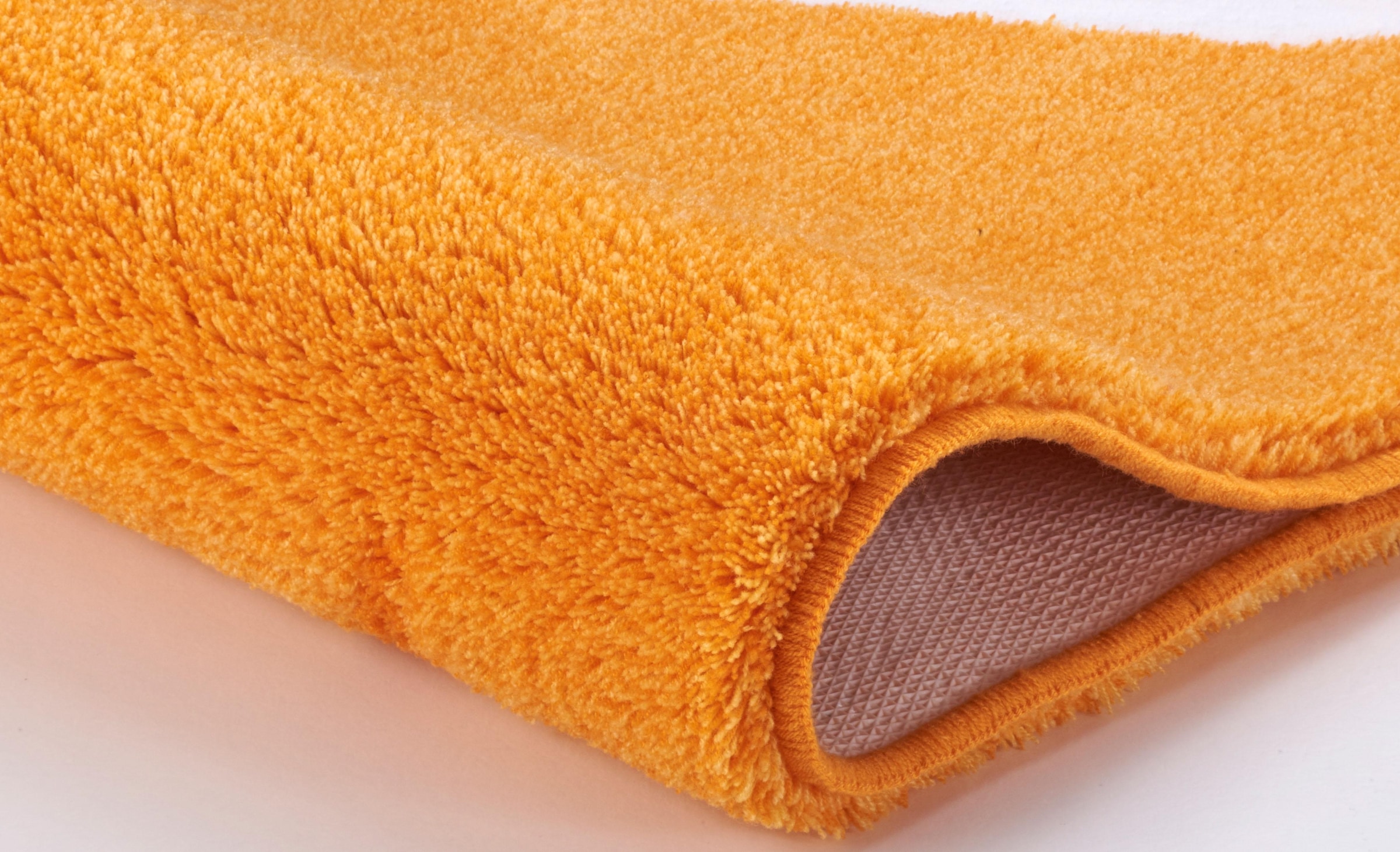 Kleine Wolke Badematte »Florenz«, rutschhemmend beschichtet, fußbodenheizungsgeeignet, Badteppich, Wellen Design, Melange Optik, waschbar