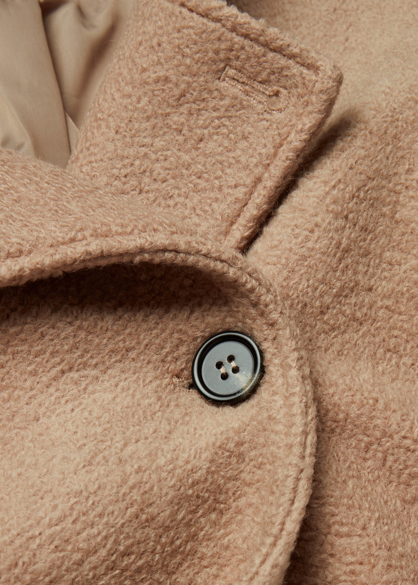 bonprix Cabanjacke moderner Look, aus kuscheligem Bouclé-Material, mit Kapuze