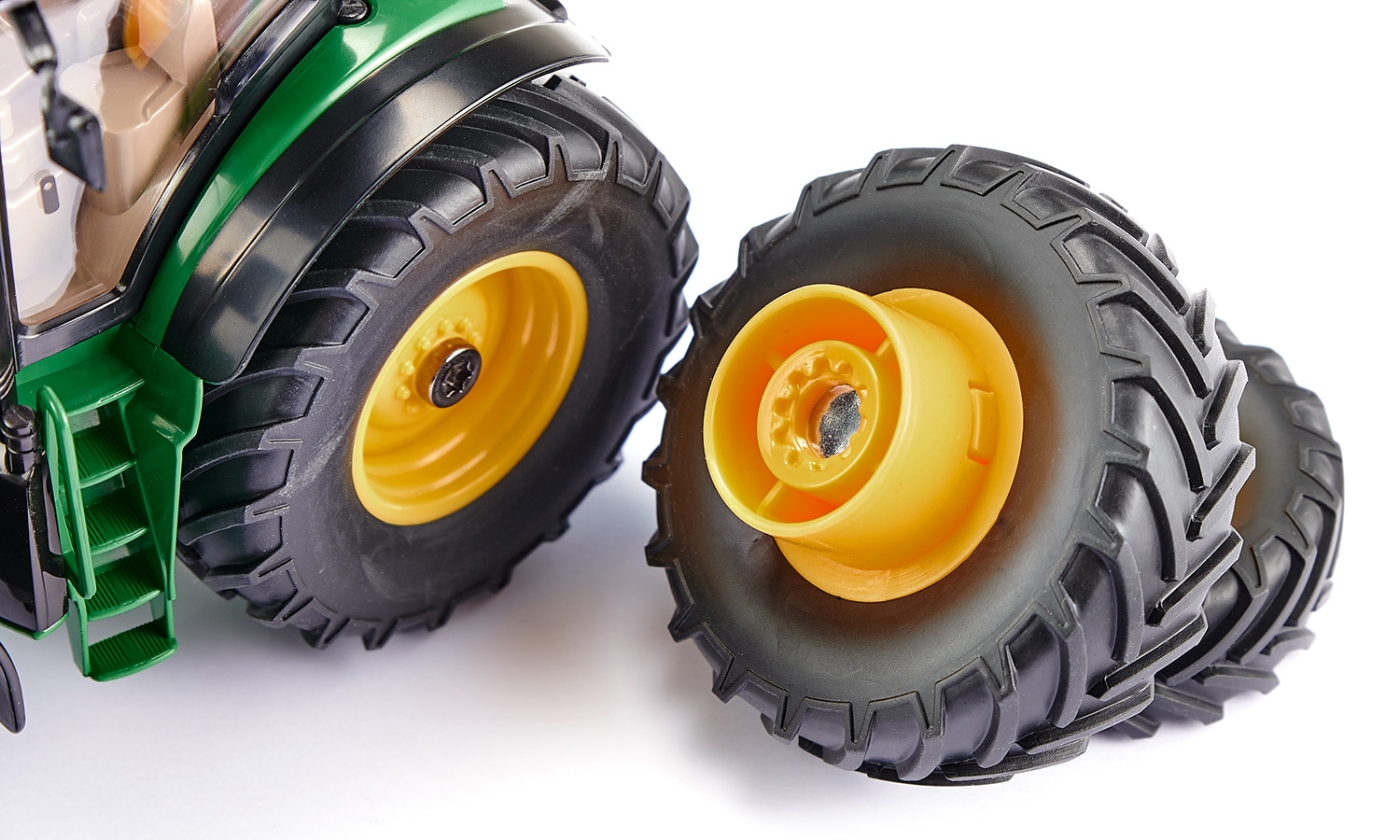 Siku RC-Traktor »SIKU Control, John Deere 7290R mit Doppelreifen (6735)«, inkl. Bluetooth App-Steuerung