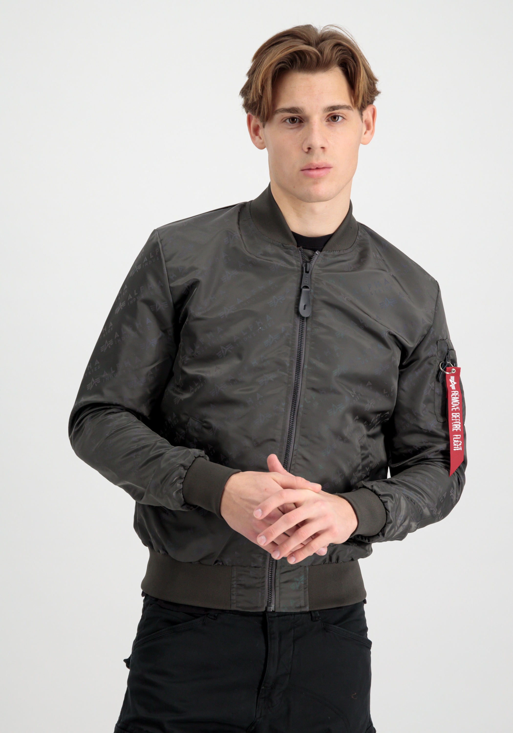 Alpha Industries Regen- und Matschjacke »Alpha Industries Men - Bomber Jackets MA-1 LW AOP Rainbow Ref.«