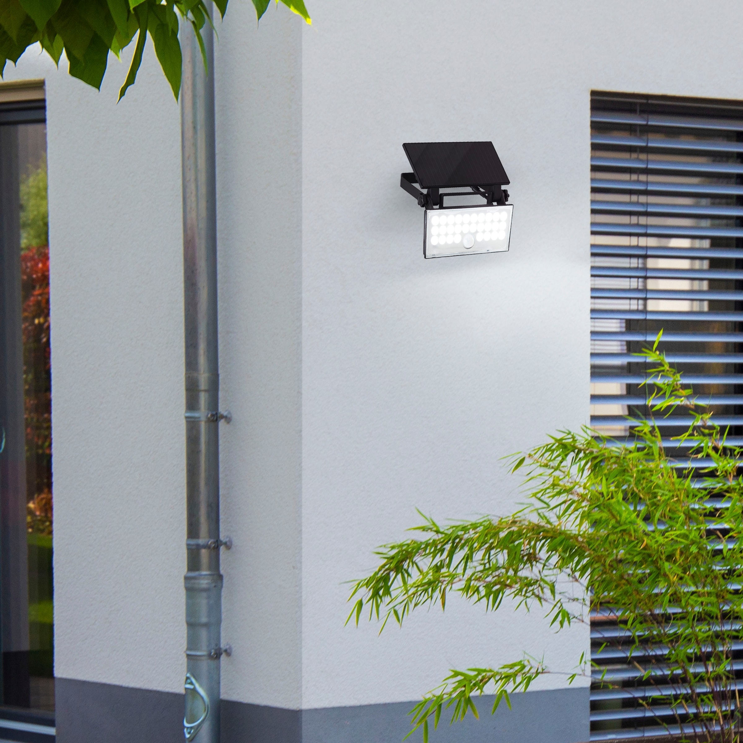 Brilliant LED Außen-Wandleuchte »Luton«, Solar, 19 cm, 1000 lm, 4100 K, schwenkbar, schwarz