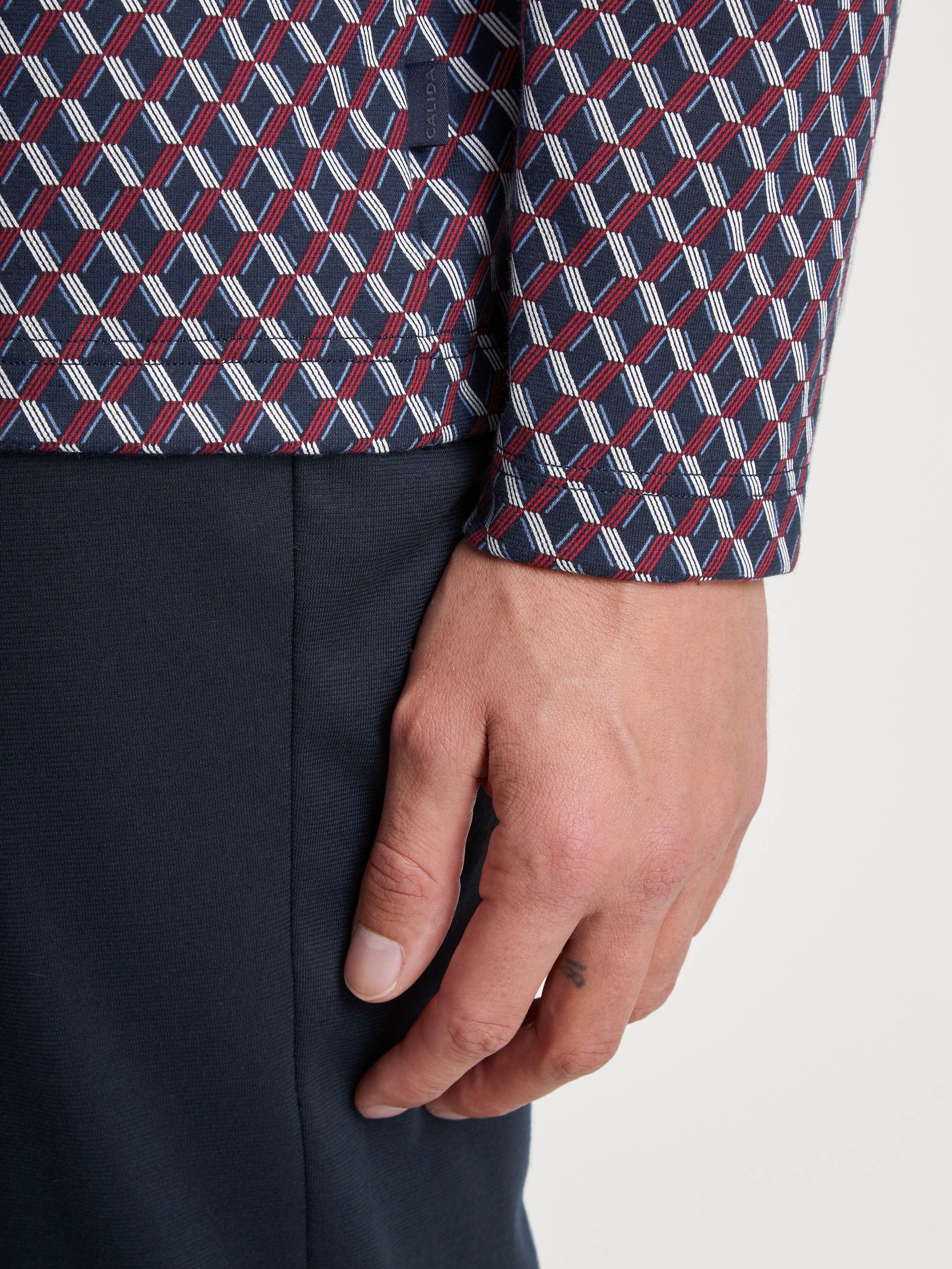 CALIDA Pyjama »Relax Imprint«, (2 tlg.), mit feinem, glattem Stoff für erhöhten Komfort