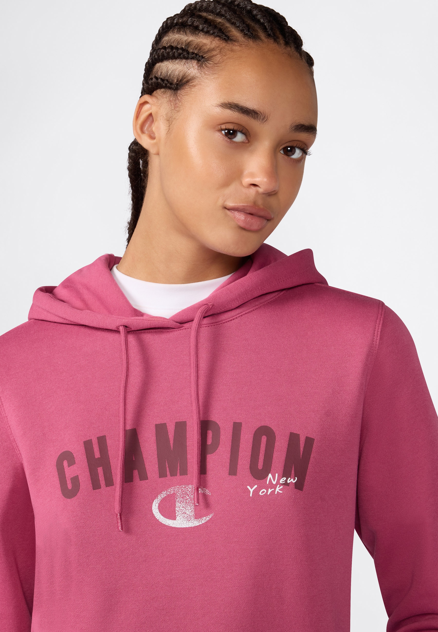 Champion Kapuzensweatshirt »SPORTWEAR HOODIE Slim Fit«, mit sportlicher Optik, körpernahe Slim-Fit-Passform, moderner Schnitt
