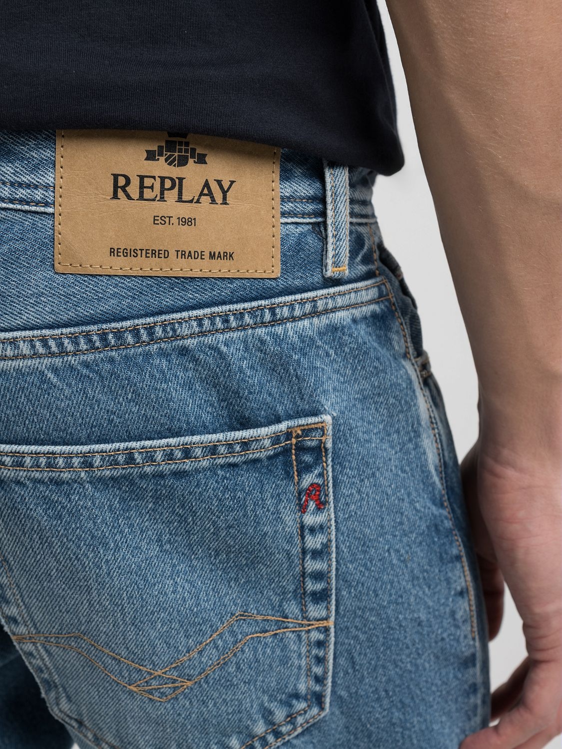 Replay Straight-Jeans »GROVER«, in vielen verschiedenen Waschungen, mit Stretch