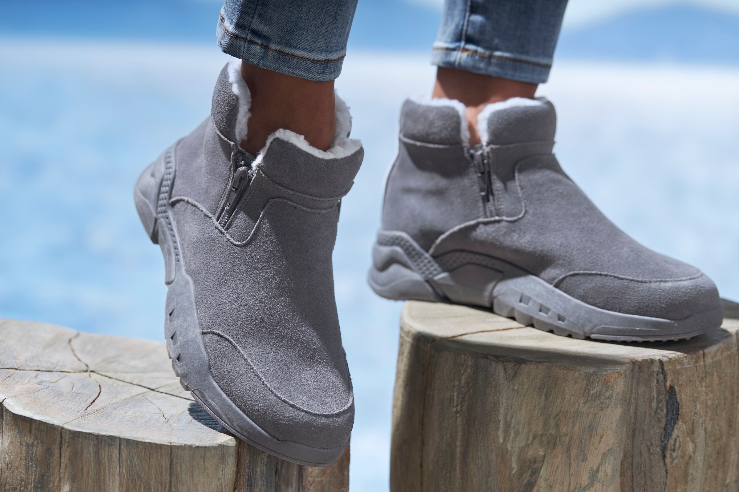 Vivance Stiefelette, aus Veloursleder und mit Warmfutter, Winterstiefel, Stiefel, Boots