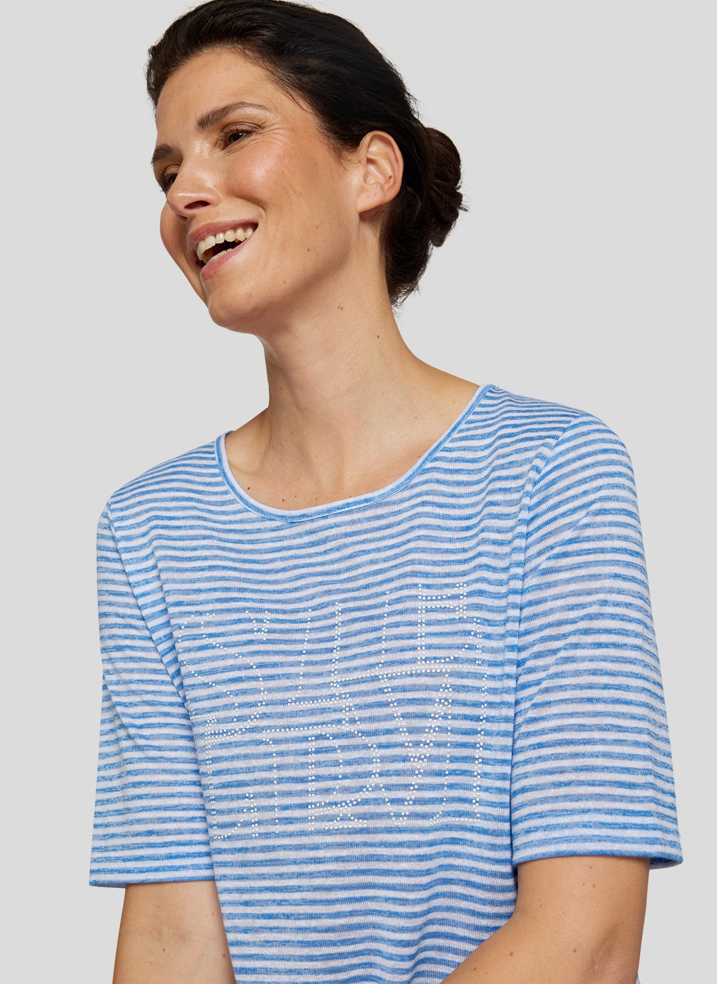 Rabe Rundhalsshirt, im Streifenlook und mit Nieten