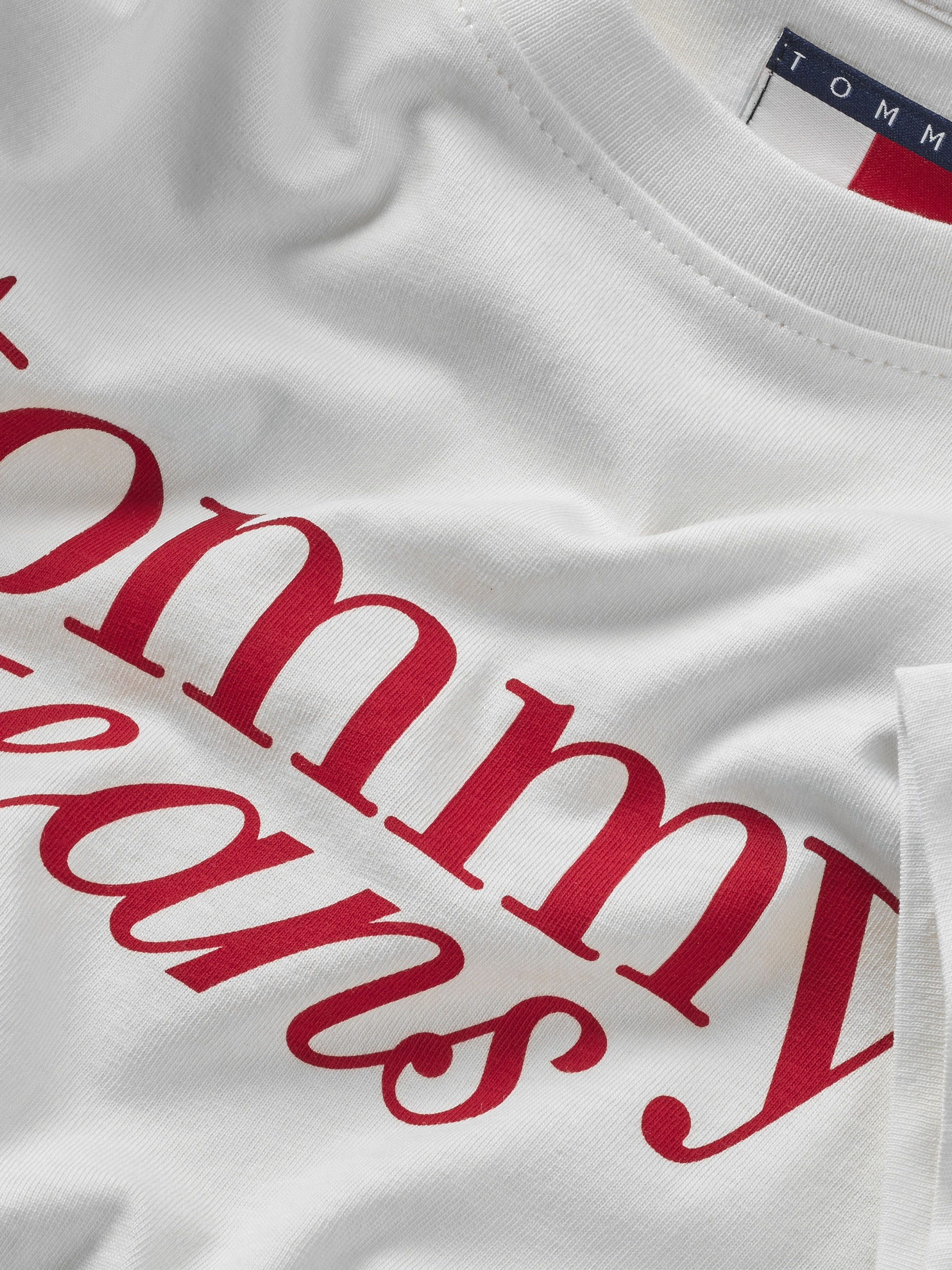 Tommy Jeans Curve Rundhalsshirt »Shirt TJW SLIM ESSENTIAL«, in Großen Größen, Logo-Print auf Brusthöhe, mit Logostickerei