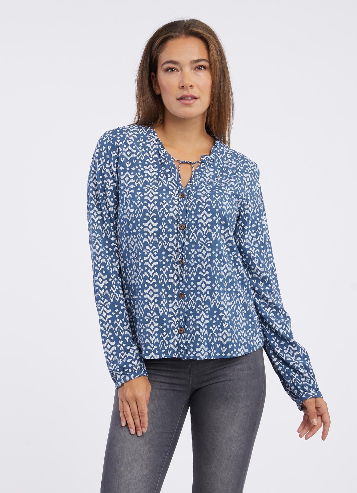 Ragwear Blusenshirt »IONE PRINT«, mit Bindeband am Ausschnitt und Knopfleiste