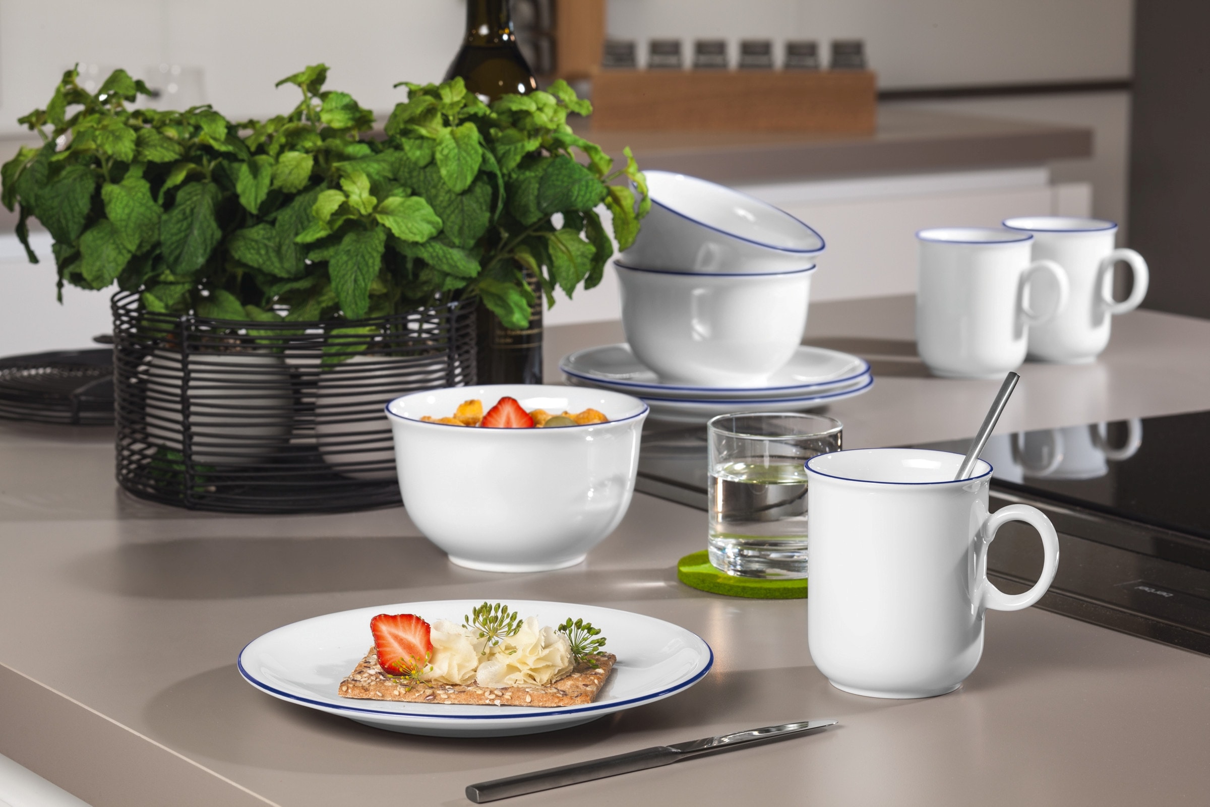 Seltmann Weiden Kaffeeservice »Geschirr-Set, Service Compact Blaurand«, (Set, 18 tlg.), Teller, Tassen, Untertassen, Made in Germany, 18 Teile, für 6 Personen