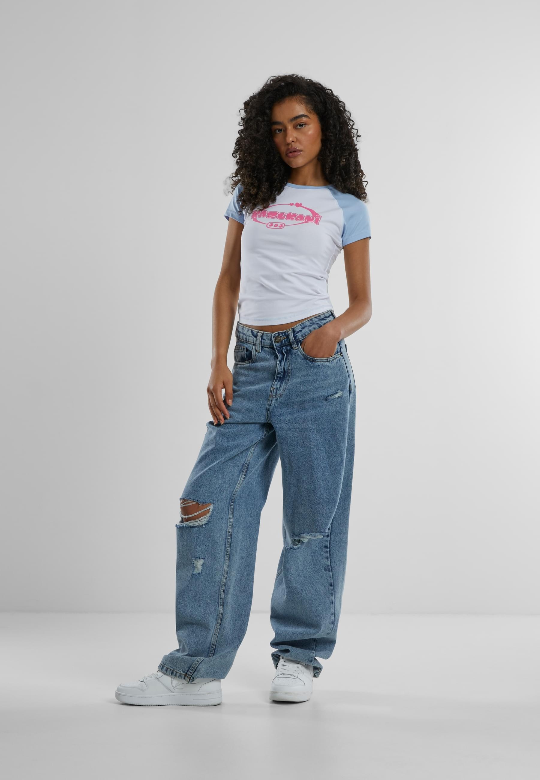 Karl Kani T-Shirt »Karl Kani KW251-026-1 Woven Signature Kk Heart Tiny Tee« 1 Stk.