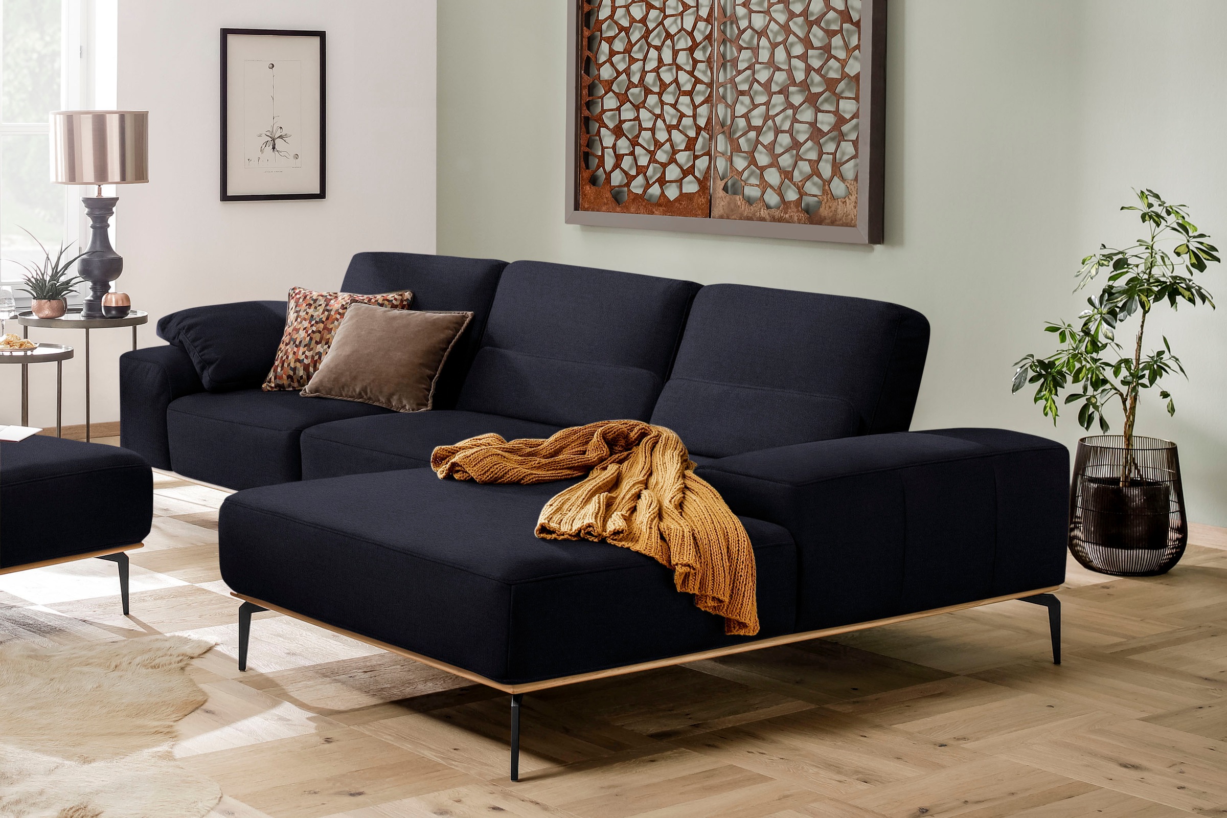 W.SCHILLIG Ecksofa »run, Designsofa mit tollem Sitzkomfort, bequem, L-Form«, mit Holzsockel, Füße in Schwarz pulverbeschichtet, Breite 319 cm