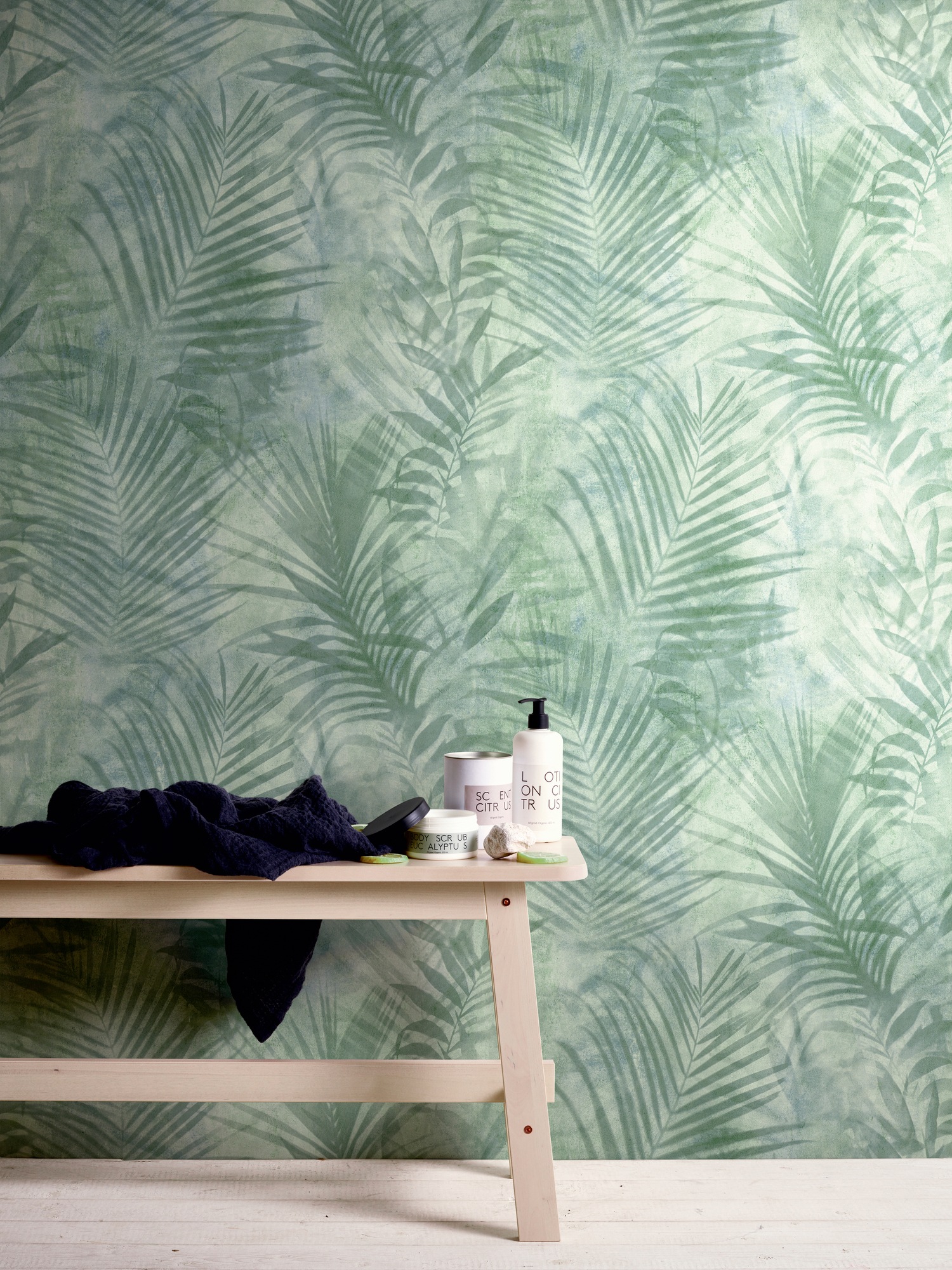 A.S. Création Vliestapete »Neue Bude 2.0 Tropical Concret mit Palmenblättern«, floral-botanisch-Wald, Dschungeltapete Tapete Palmen Tapeten Wohnzimmer Schlafzimmer Küche