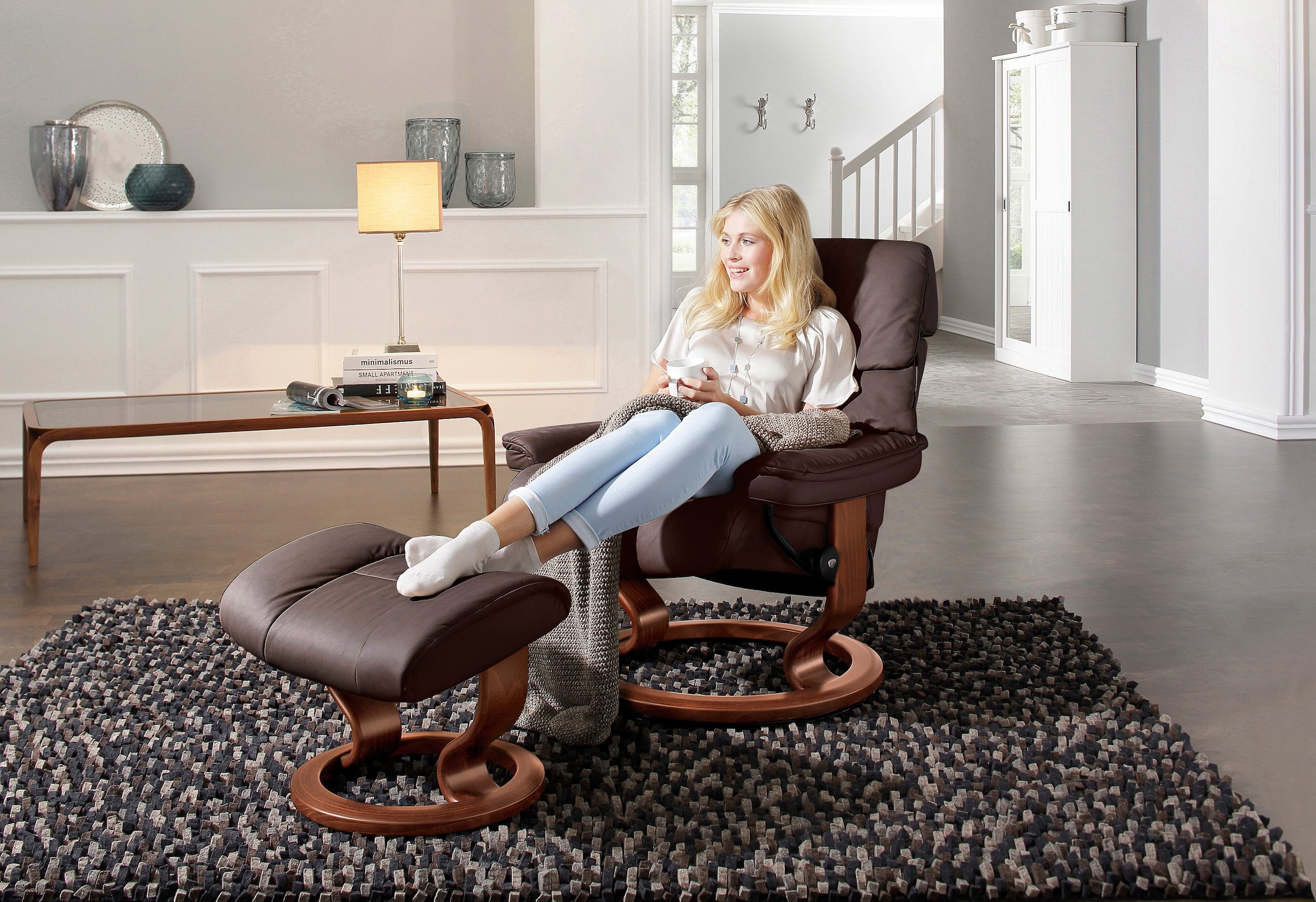 Stressless® Relaxsessel »Ruby«, (Set, Relaxsessel mit Hocker), mit Classic Base, Größe M, Gestell Eiche, Wenge, Braun & Schwarz