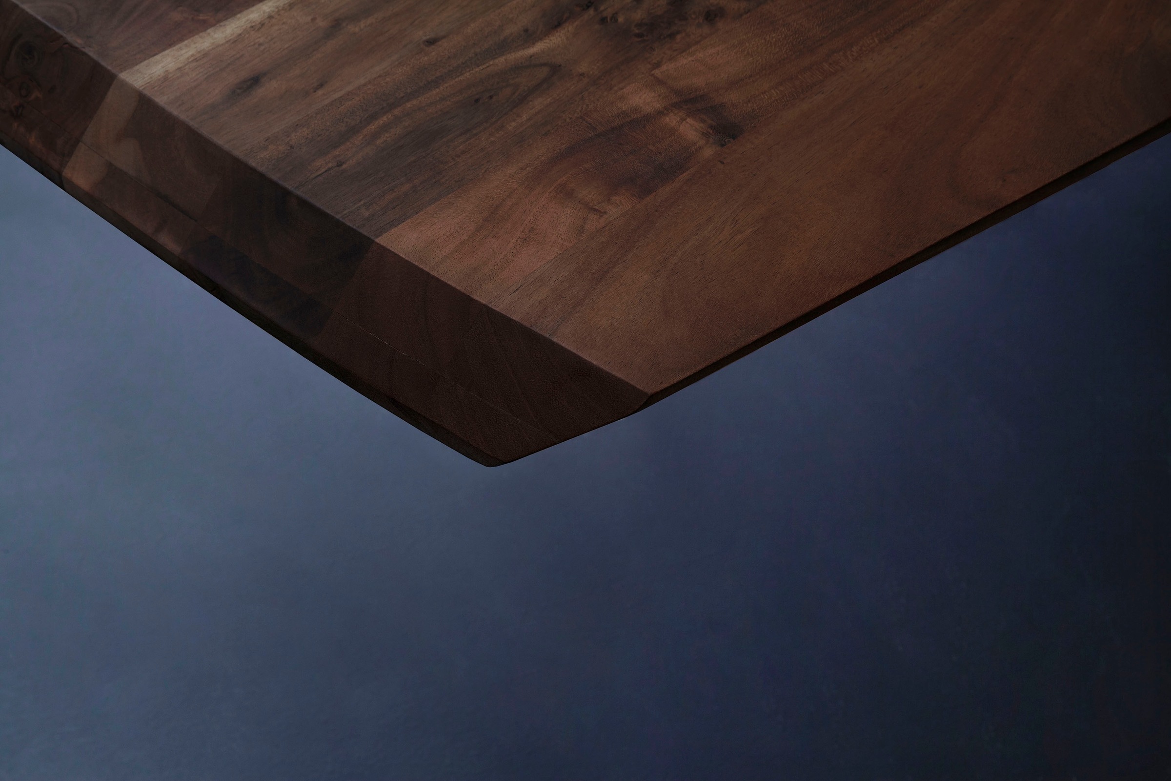 MCA living Esstisch »Tiberias, TOPSELLER!« Massivholztisch, OTTOs Choice,  Massivholztisch in Bootsform mit Schweizer Kante, belastbar bis 100 kg