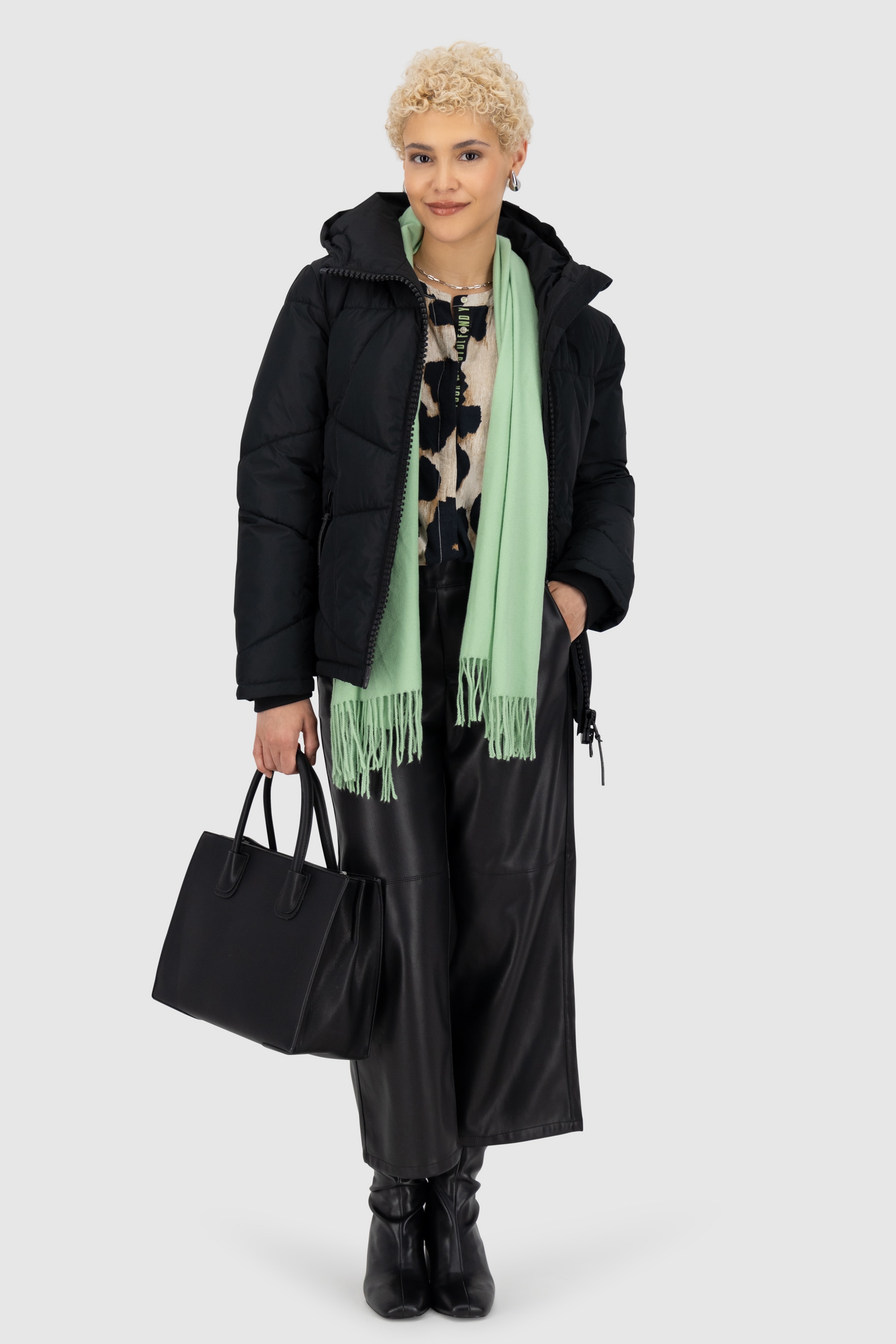 Alife & Kickin Winterjacke »Damen KasandraAK A« Kurze warme Jacke mit gefütterter Kapuze, in schmaler Passform