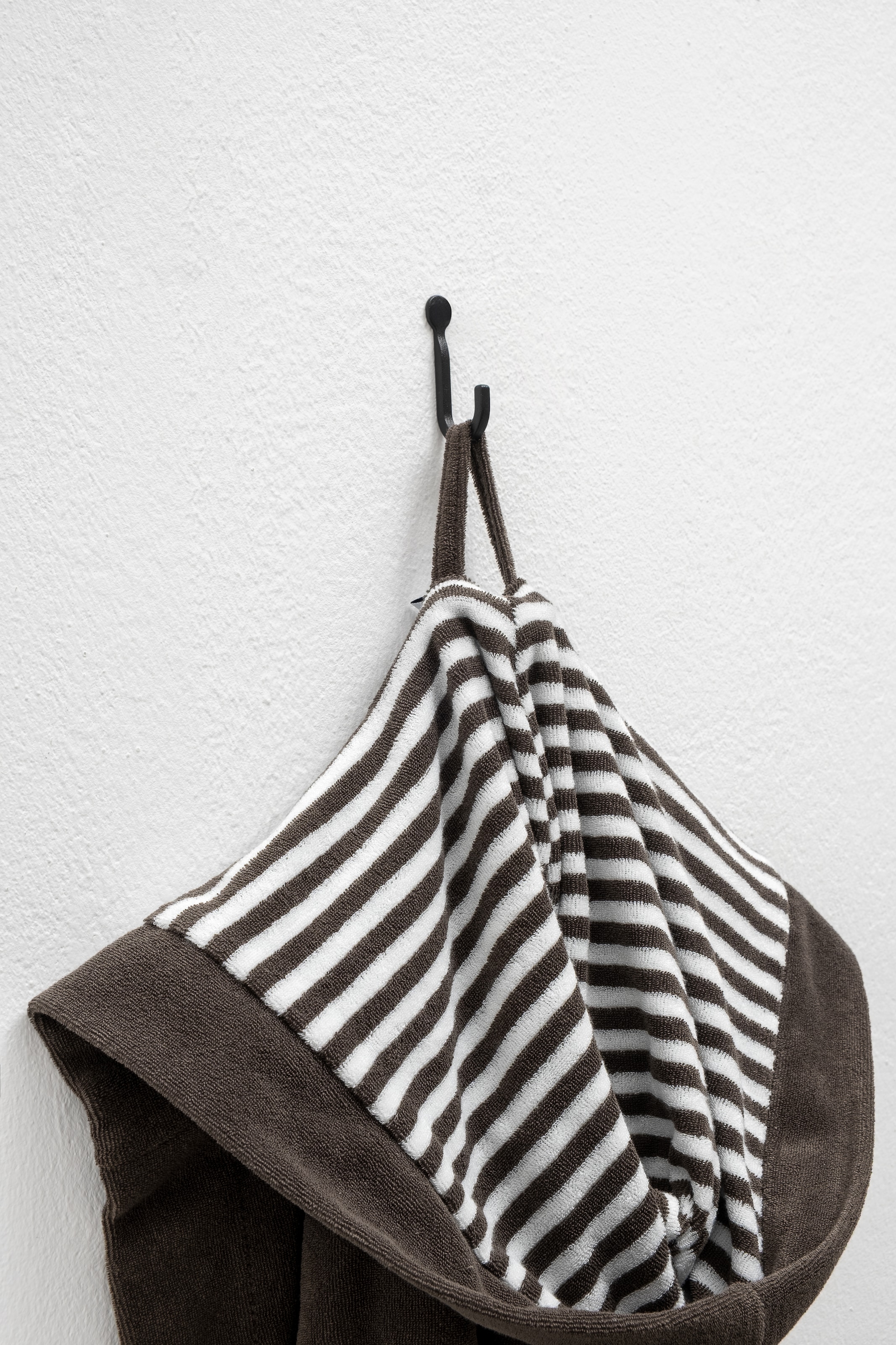 KangaROOS Kinderbademantel »Dalia, Ideal für Zuhause, Schwimmbad oder im Urlaub« 1 Stk. Uni-Farben mit Streifen