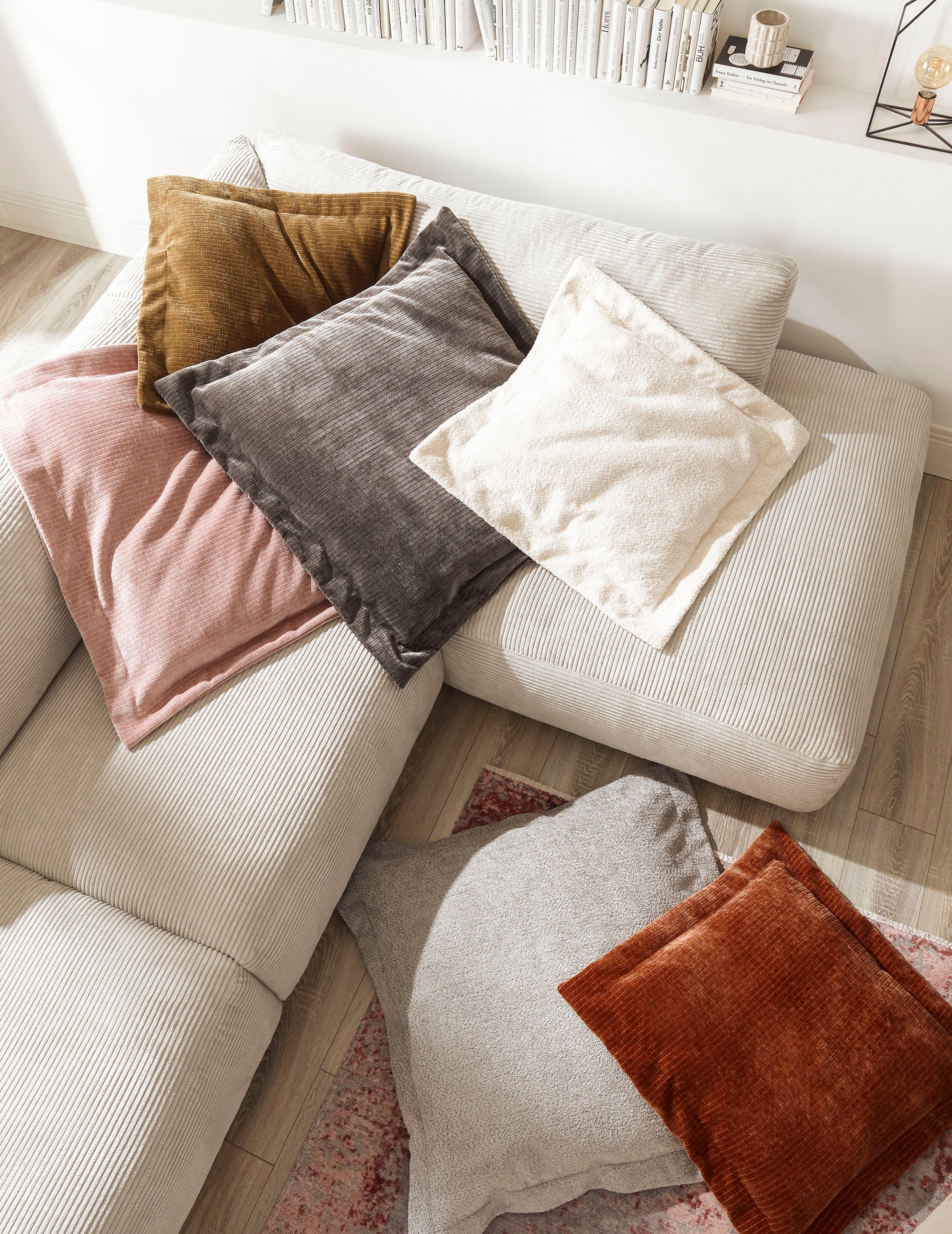 Musterring Wohnlandschaft »Lucia U-Form«, Cord-Bezug, inklusive Kopfstütze, Gesamtbreite 524 cm