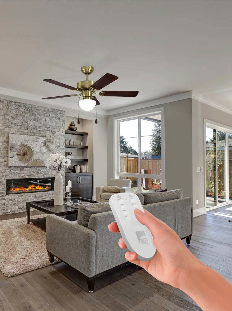 EGLO LED Deckenleuchte »CADIZ Deckenventilator«, 1 flammig, Leuchtmittel E27 | Leuchtmittel wechselbar, Deckenlampe, Ventilator mit Licht, Wendeflügel, Zugkette, Ø 107 cm