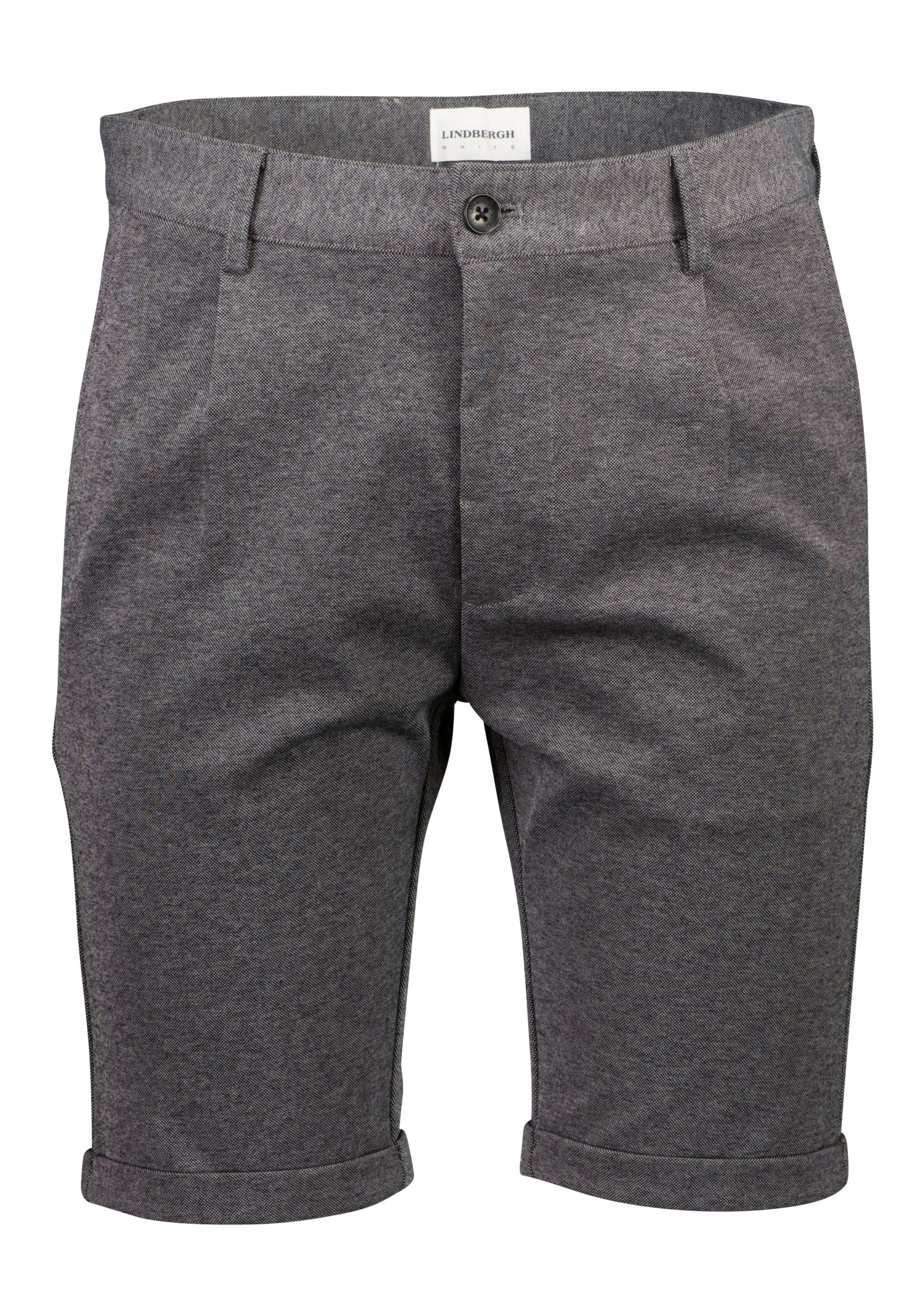 LINDBERGH Chinoshorts  im Slim Fit und mit Viskose und Stretch