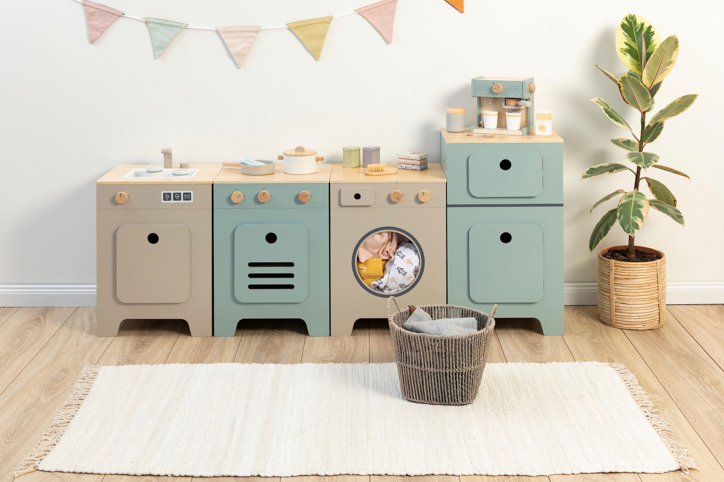 MUSTERKIND® Kinder-Kühlschrank »Mix & Match, salbei/natur«, FSC®-Holz aus gewissenhaft bewirtschafteten Wäldern