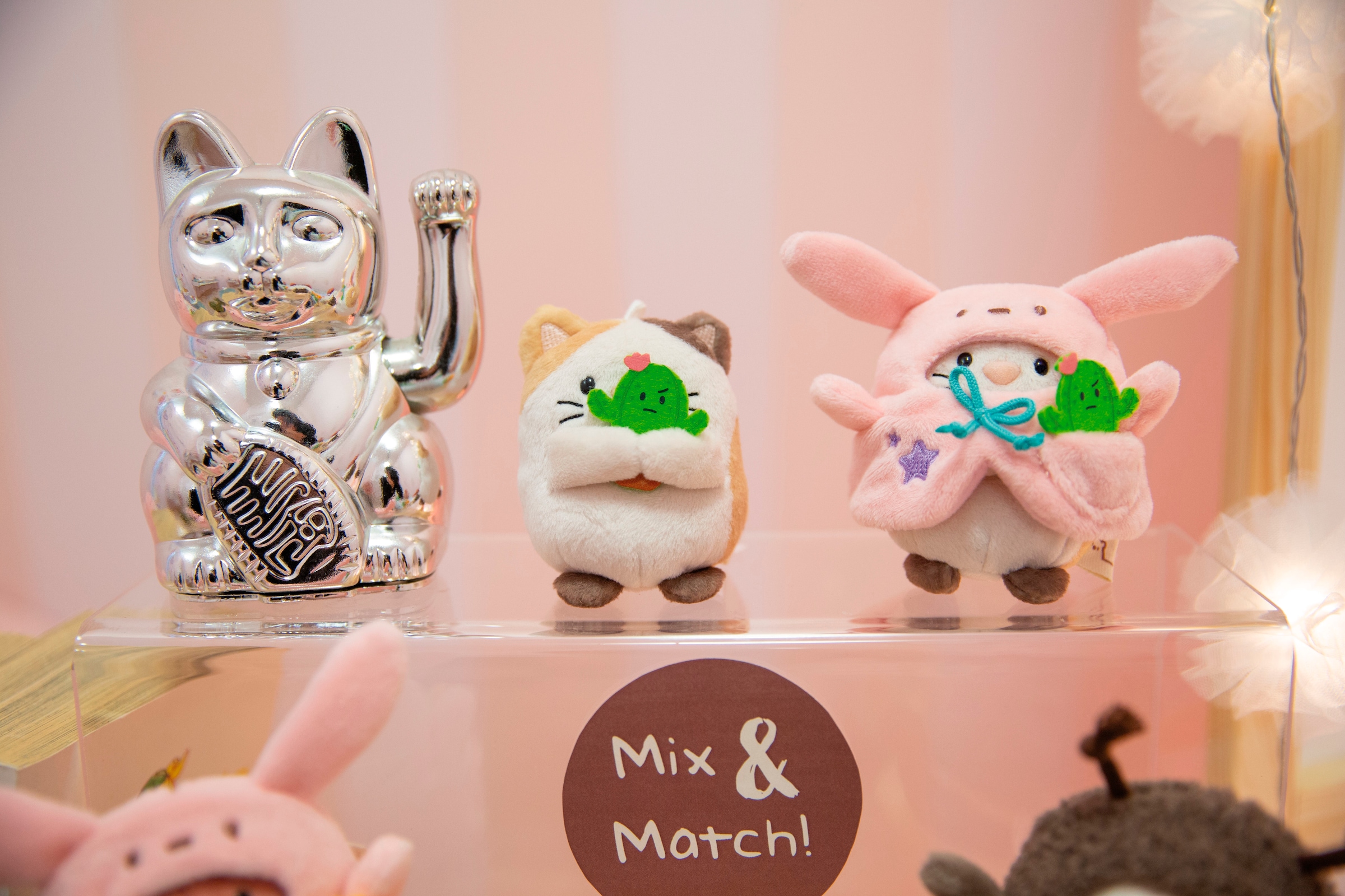 Nici Kuscheltier »mymochi, Katze Angy, 8 cm«, mit Kaktus und Hasenkostüm, in Geschenkbox