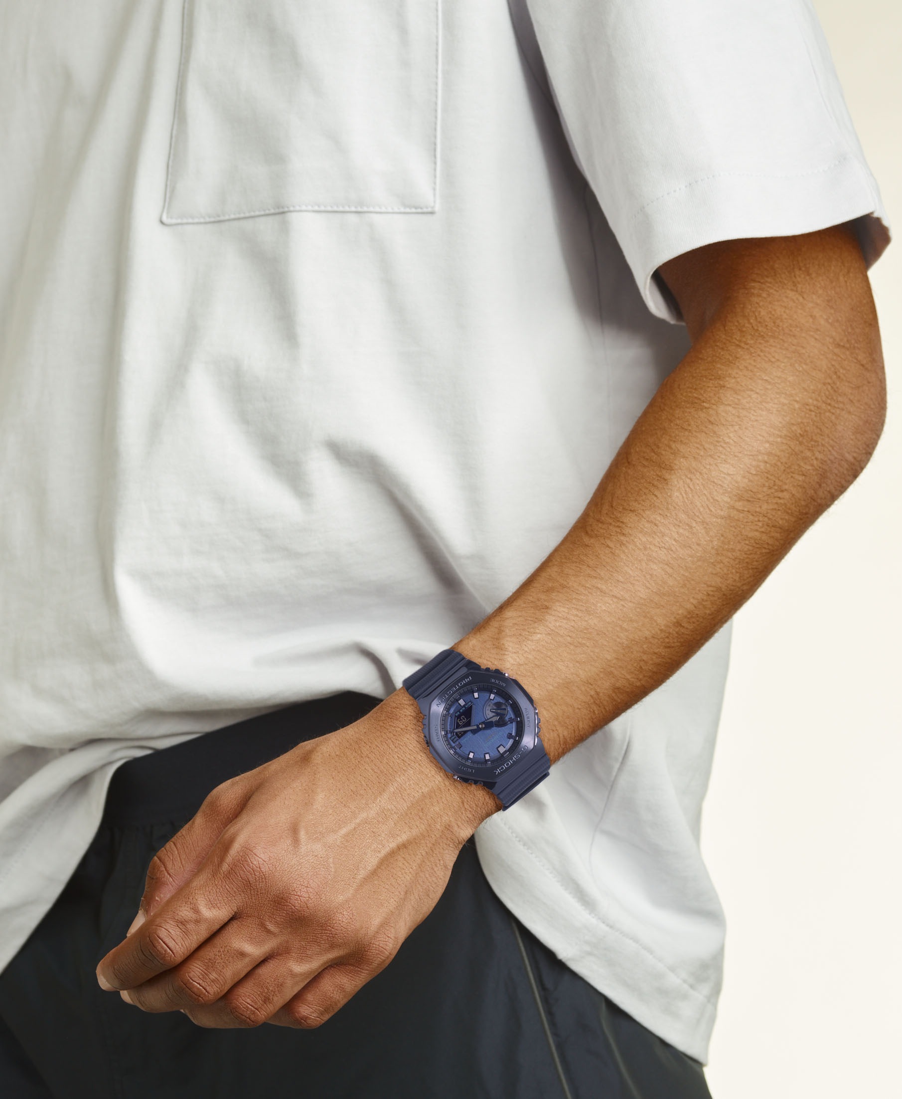 CASIO G-SHOCK Chronograph, Quarzuhr,Armbanduhr,Herrenuhr,digital, bis 20 bar wasserd.Resinarmband